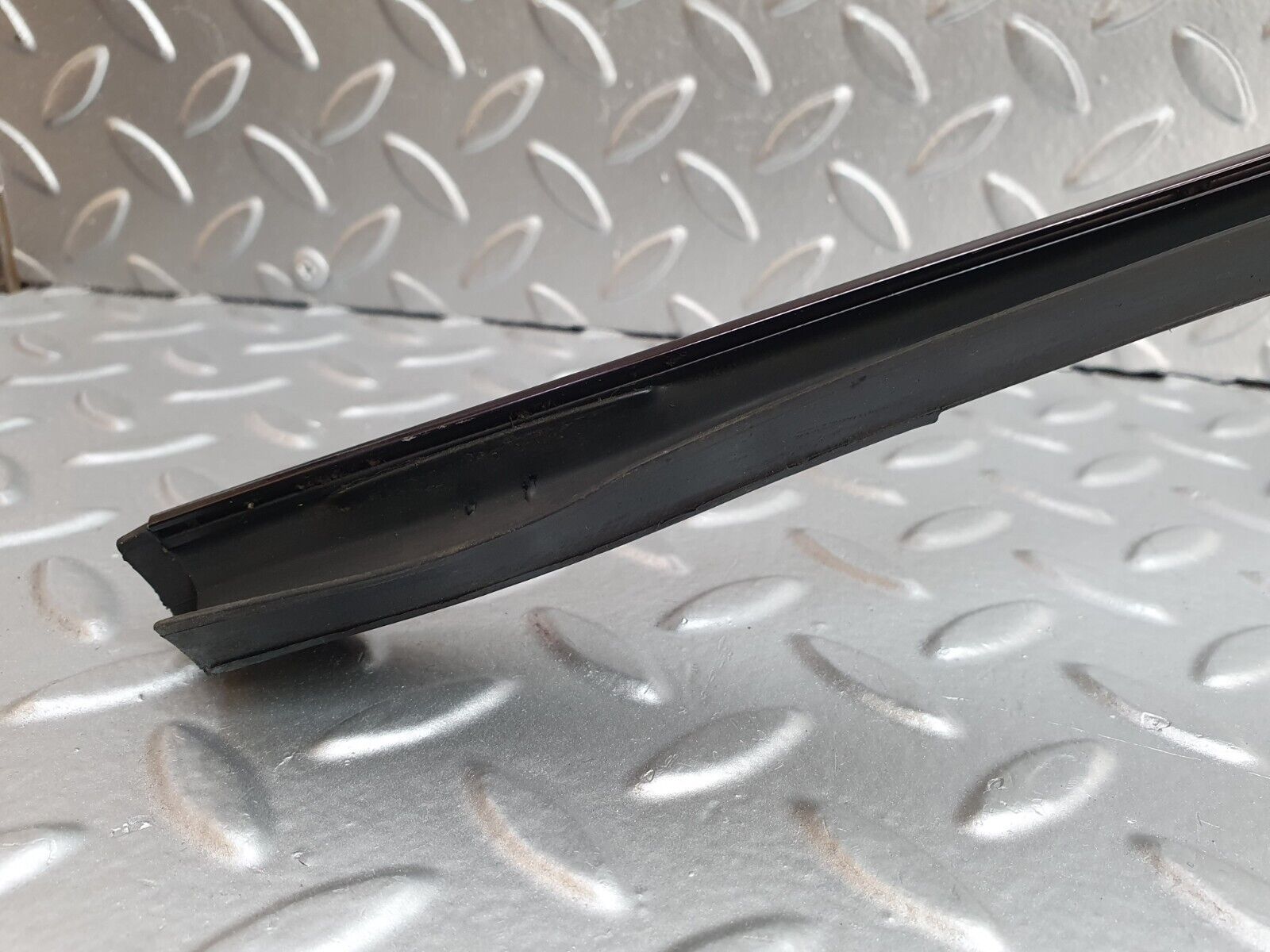 42112 Mercedes-Benz W202 C200 Roof Trim Right Side