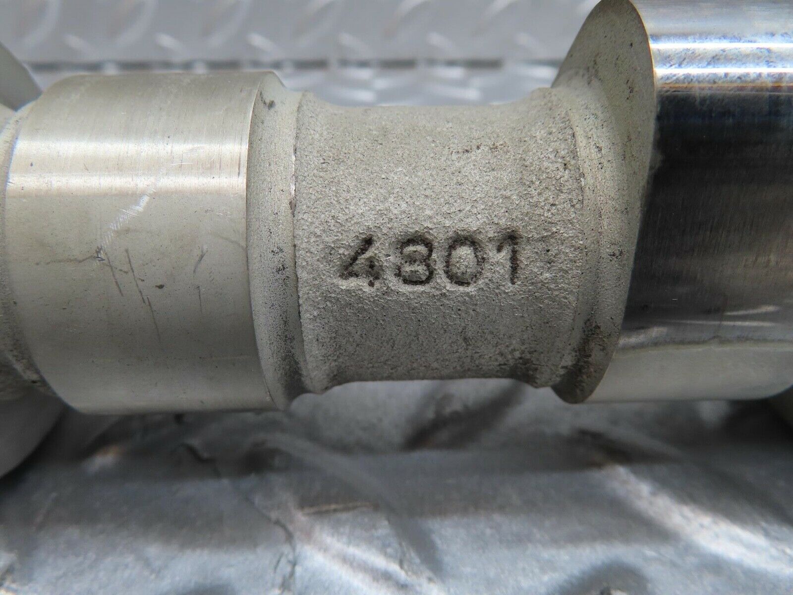 13725 Mercedes-Benz R107 450SL Camshaft Left Side 4801