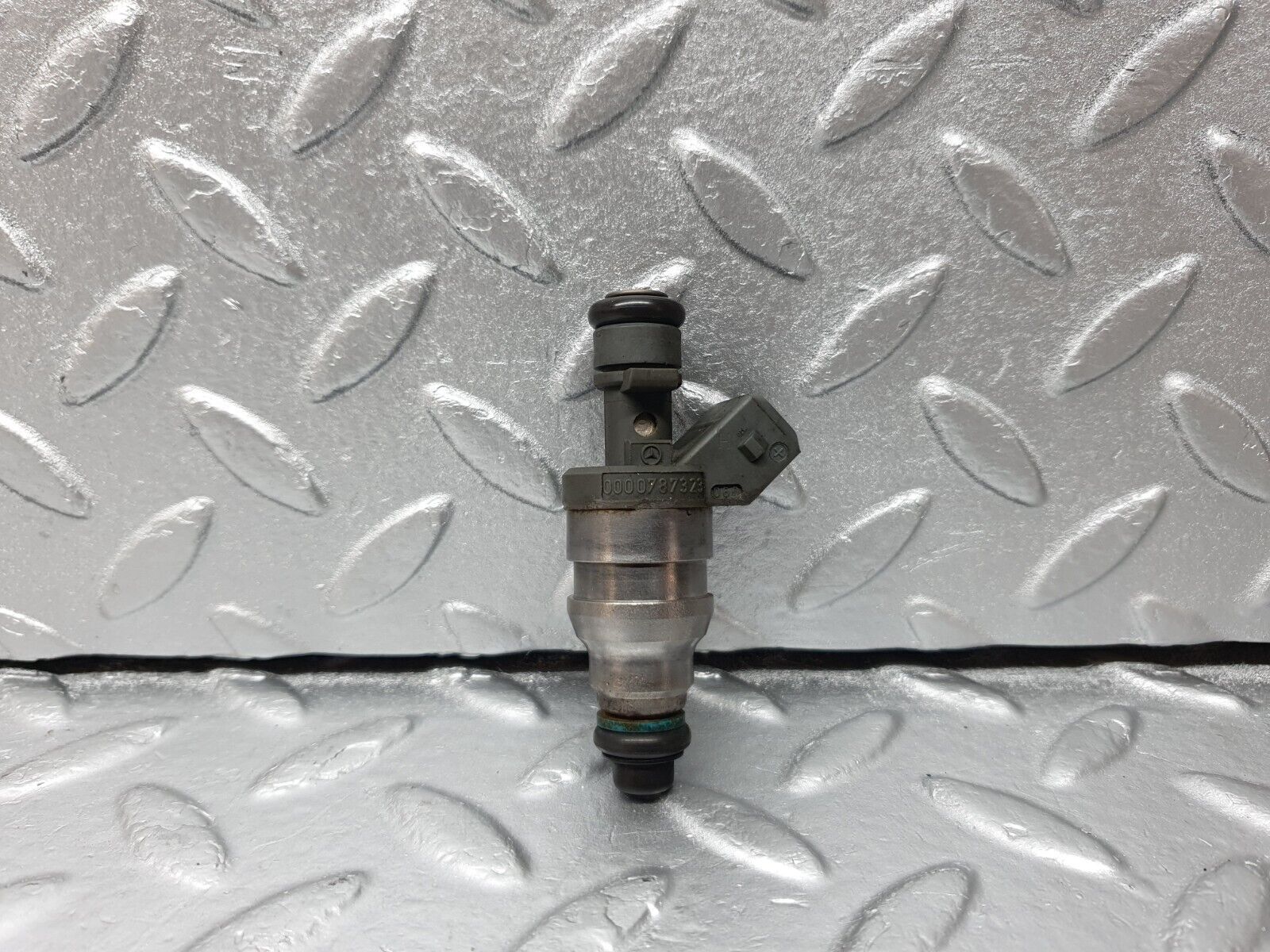 42370 Mercedes-Benz R129 320SL Coupe Fuel Injector Bosch 0000787323 0280155209