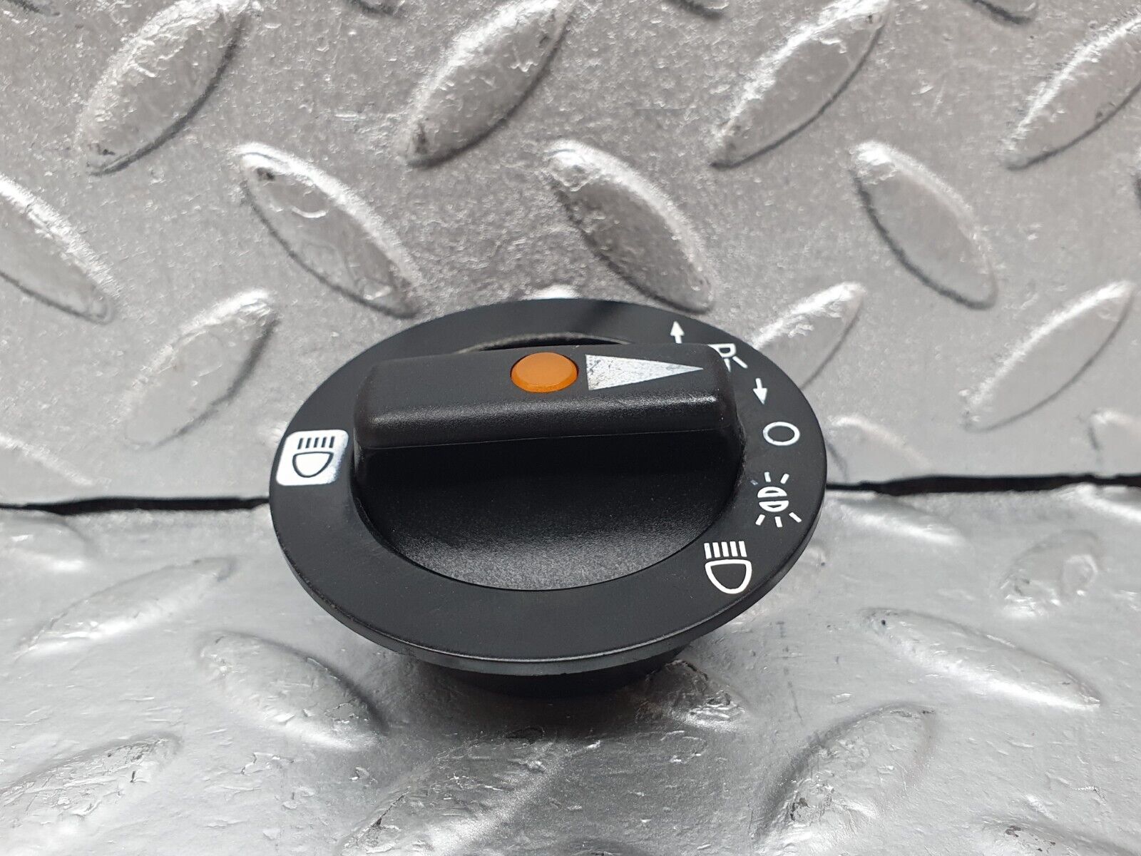 44087 Mercedes-Benz C123 230CE Coupe Headlight Switch Knob 1075450530