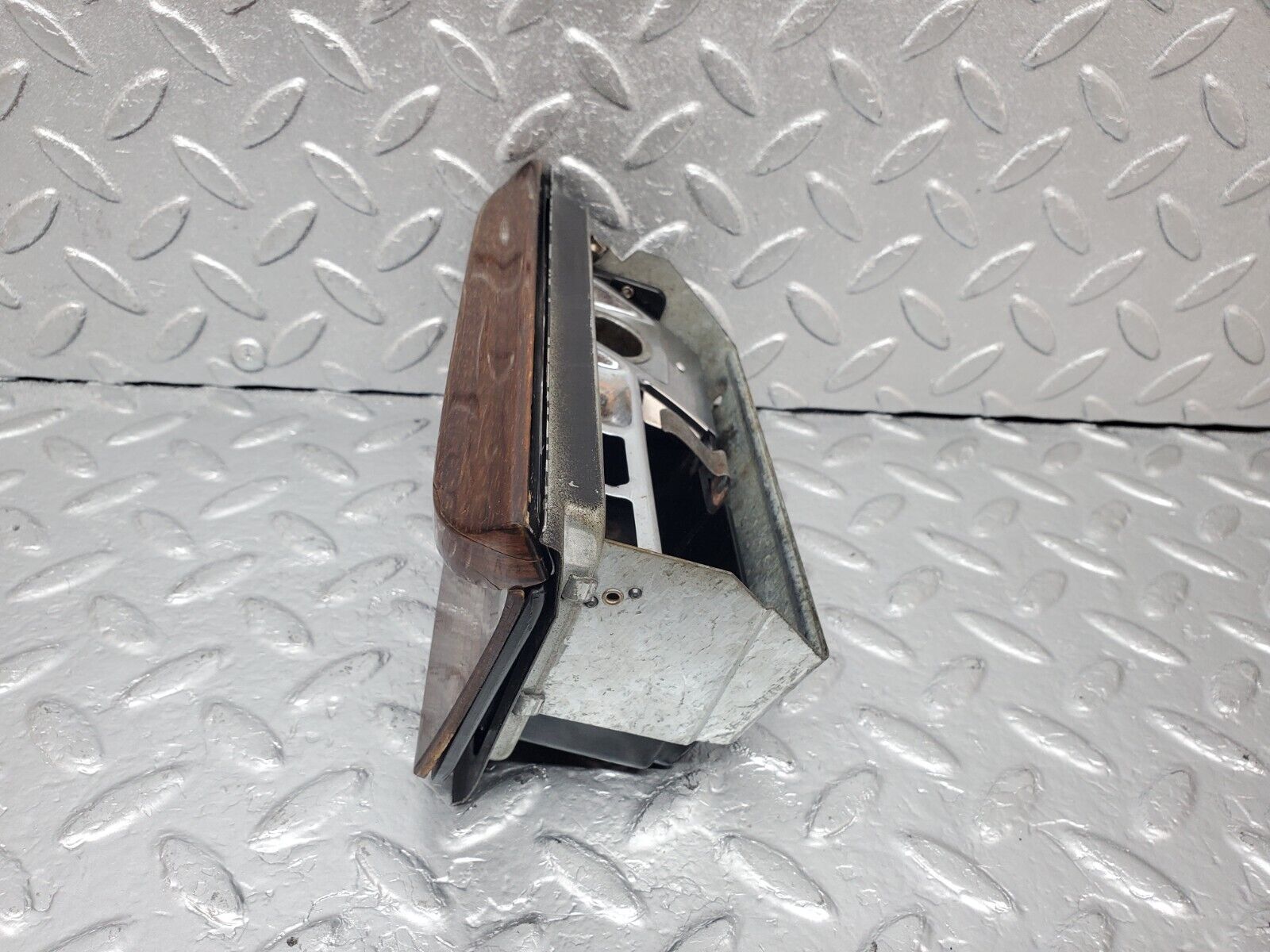 44333 Mercedes-Benz W123 280E Centre Console Ashtray Wood Finish