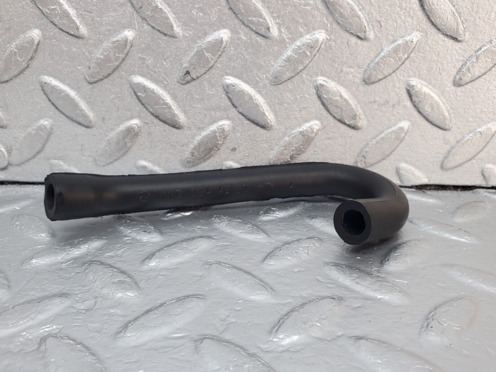 45398 Mercedes-Benz 280E M110.983 Air Intake Pipe 1100944982