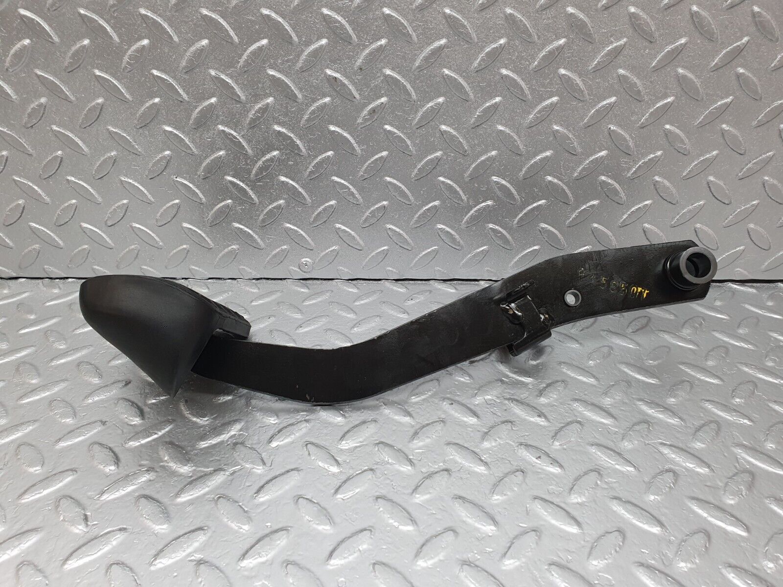 42201 Mercedes-Benz R129 320SL Coupe Brake Pedal With Rubber 1232910082