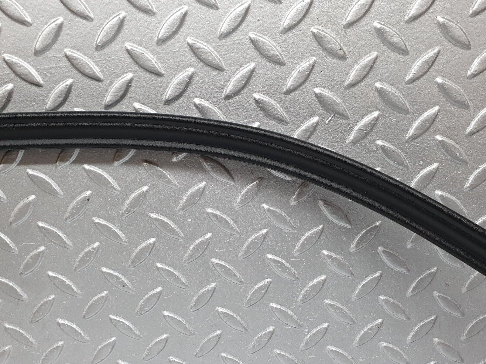 42086 Mercedes-Benz W202 C200 Rear Right Door Window Frame Trim 2273502271