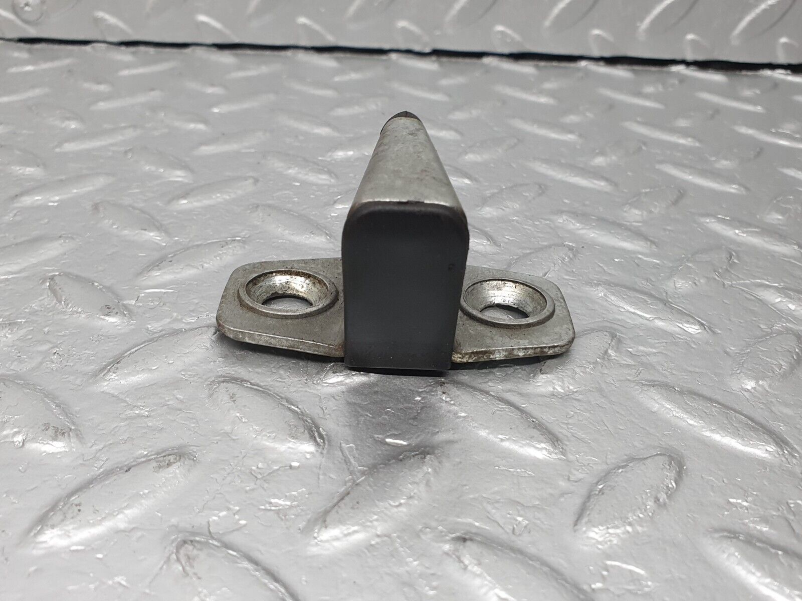 41692 Mercedes-Benz W124 200E Door Lock Latch