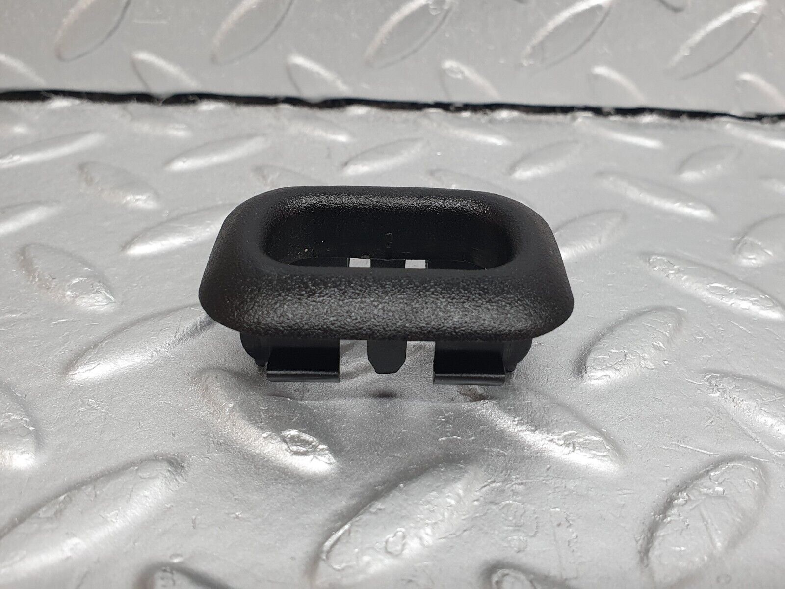 42045 Mercedes-Benz W202 C200 Window Switch Control Button Frame Housing 2028210159