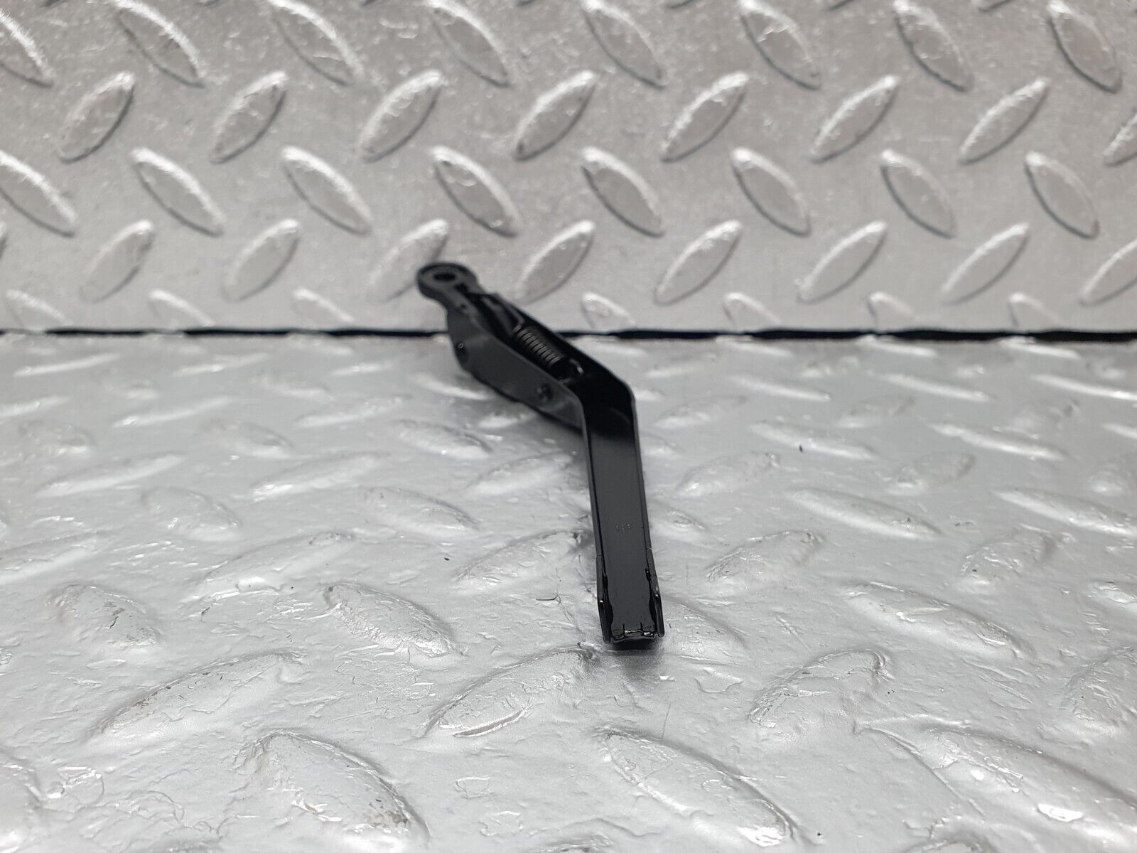 44078 Mercedes-Benz C123 230CE Coupe Headlight Wiper Arm Left Side