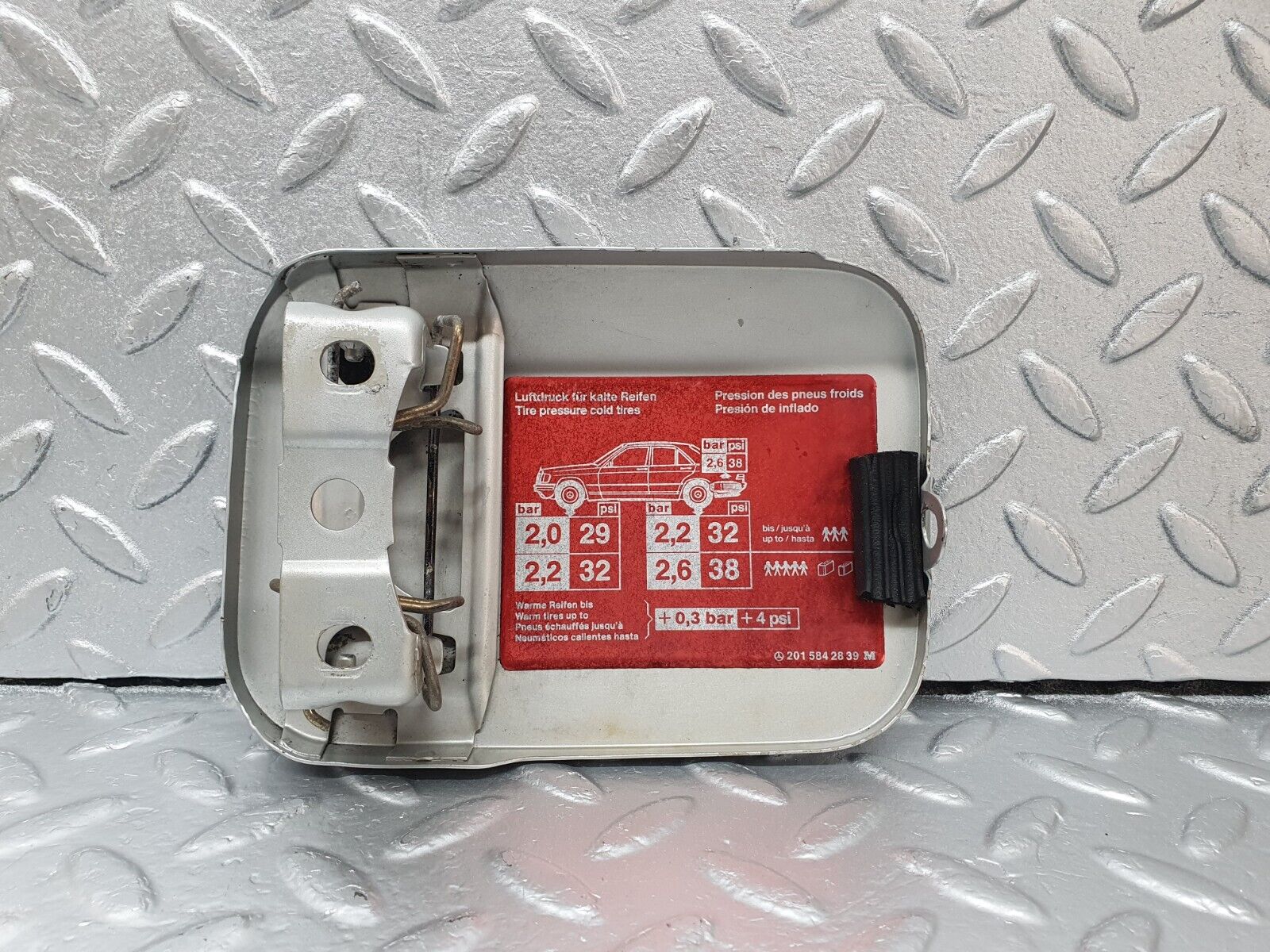 42826 Mercedes-Benz W201 190 2.0L Fuel Tank Flap Cap 2015842839