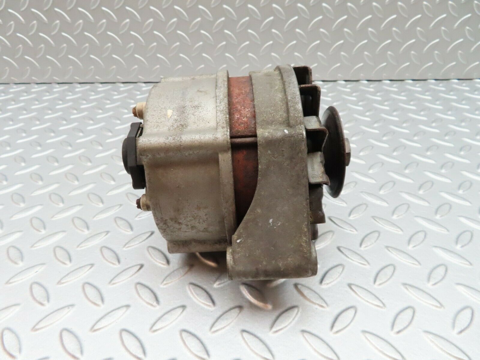 5057 Mercedes-Benz R107 350SL Alternator Bosch 1125884274