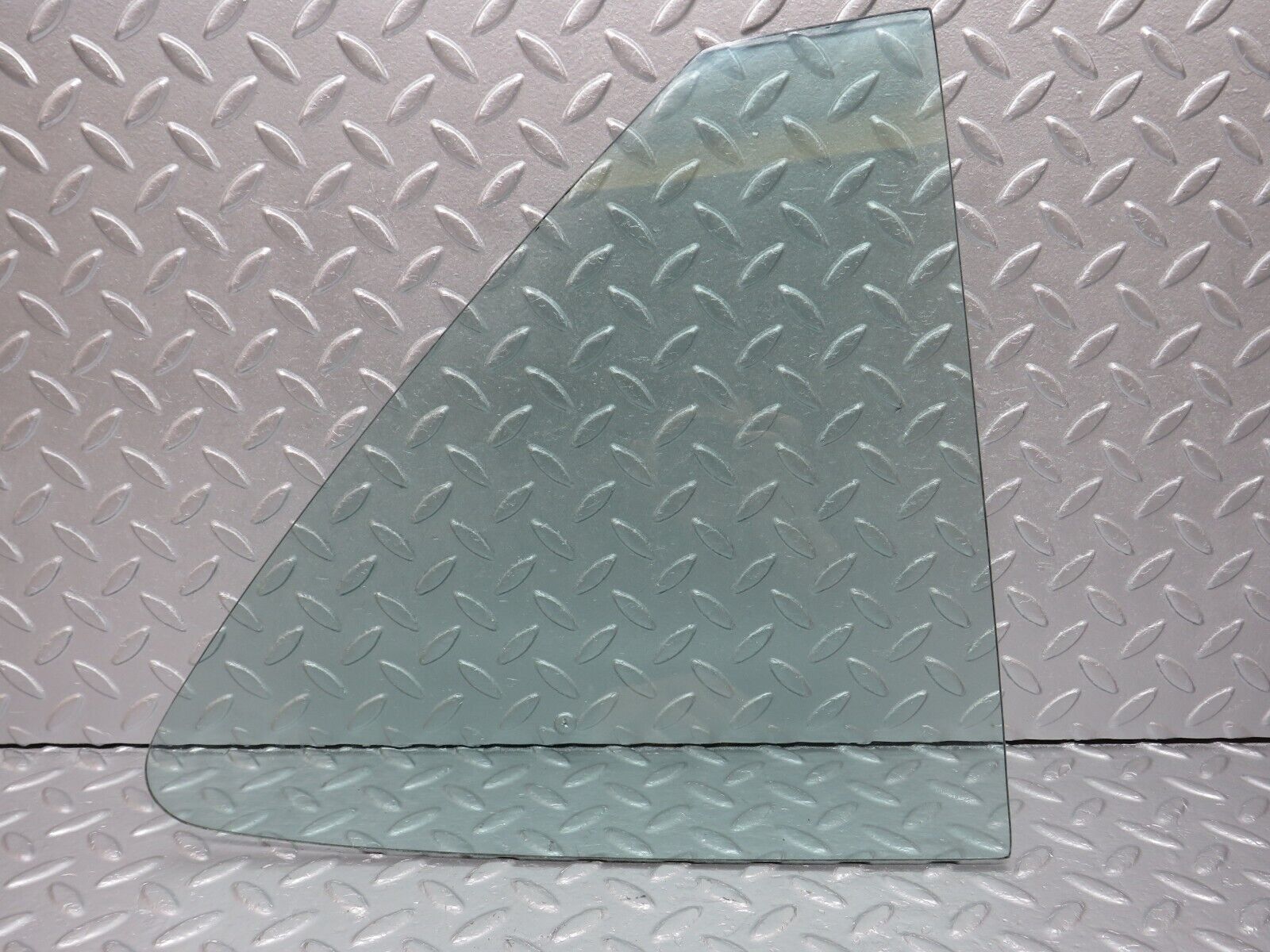 40155 Mercedes-Benz R107 350SL Hardtop Quarter Window Glass Left Side