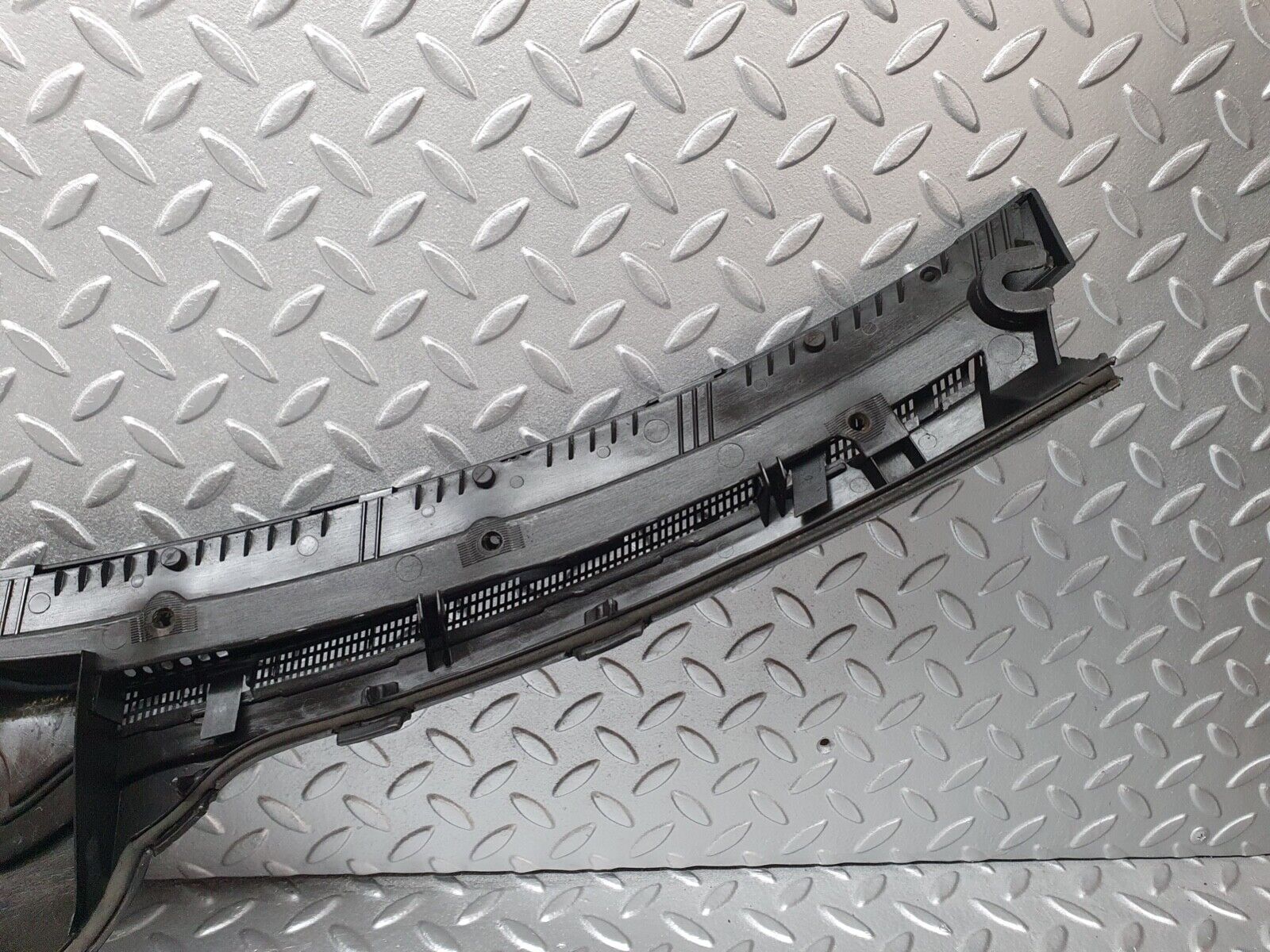 42002 Mercedes-Benz W202 C200 Water Drain 2028300413 2028300613