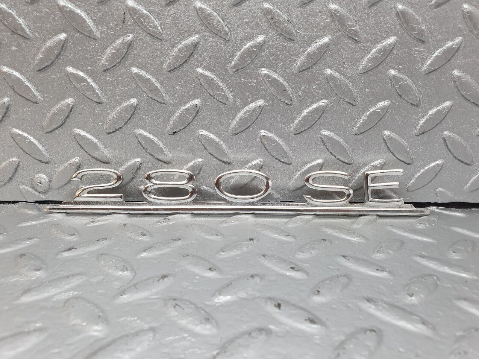 43184 Mercedes-Benz W108 280SE Trunk Badge Emblem