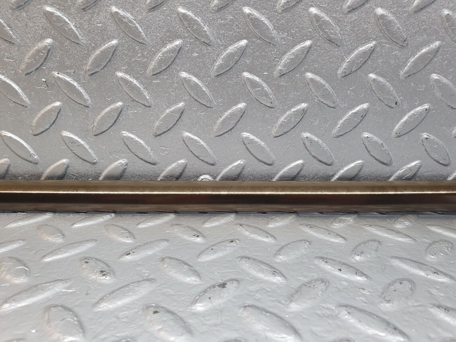 42611 Mercedes-Benz R129 320SL Coupe Left Door Window Moulding Trim