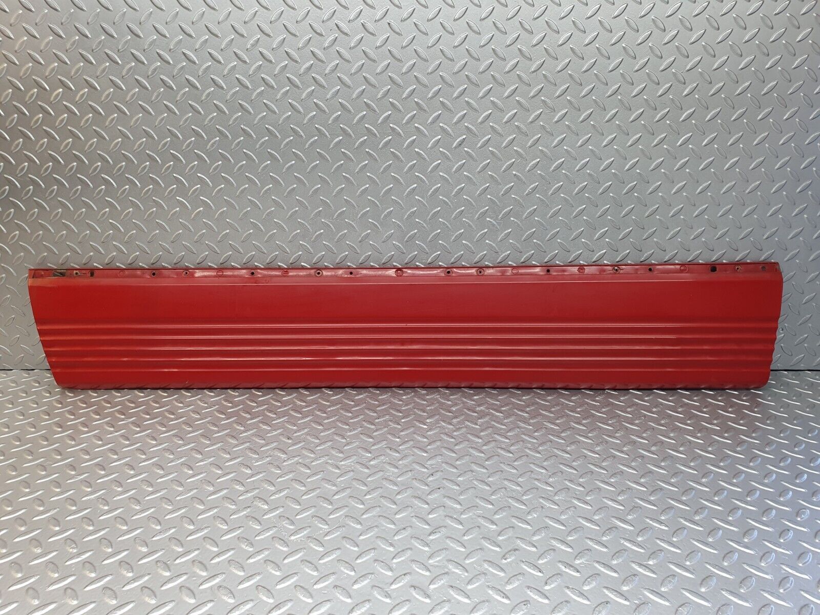 43789 Mercedes-Benz C126 380SEC Coupe Left Door Lower Moulding Trim 1266901140