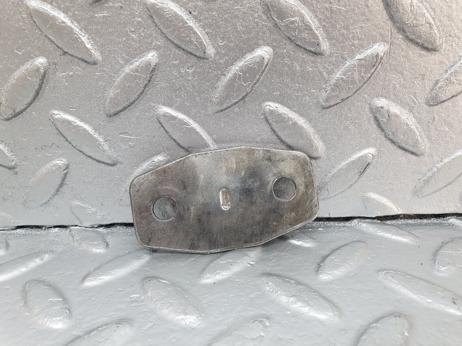 42889 Mercedes-Benz W201 190 2.0L Door Lock Latch