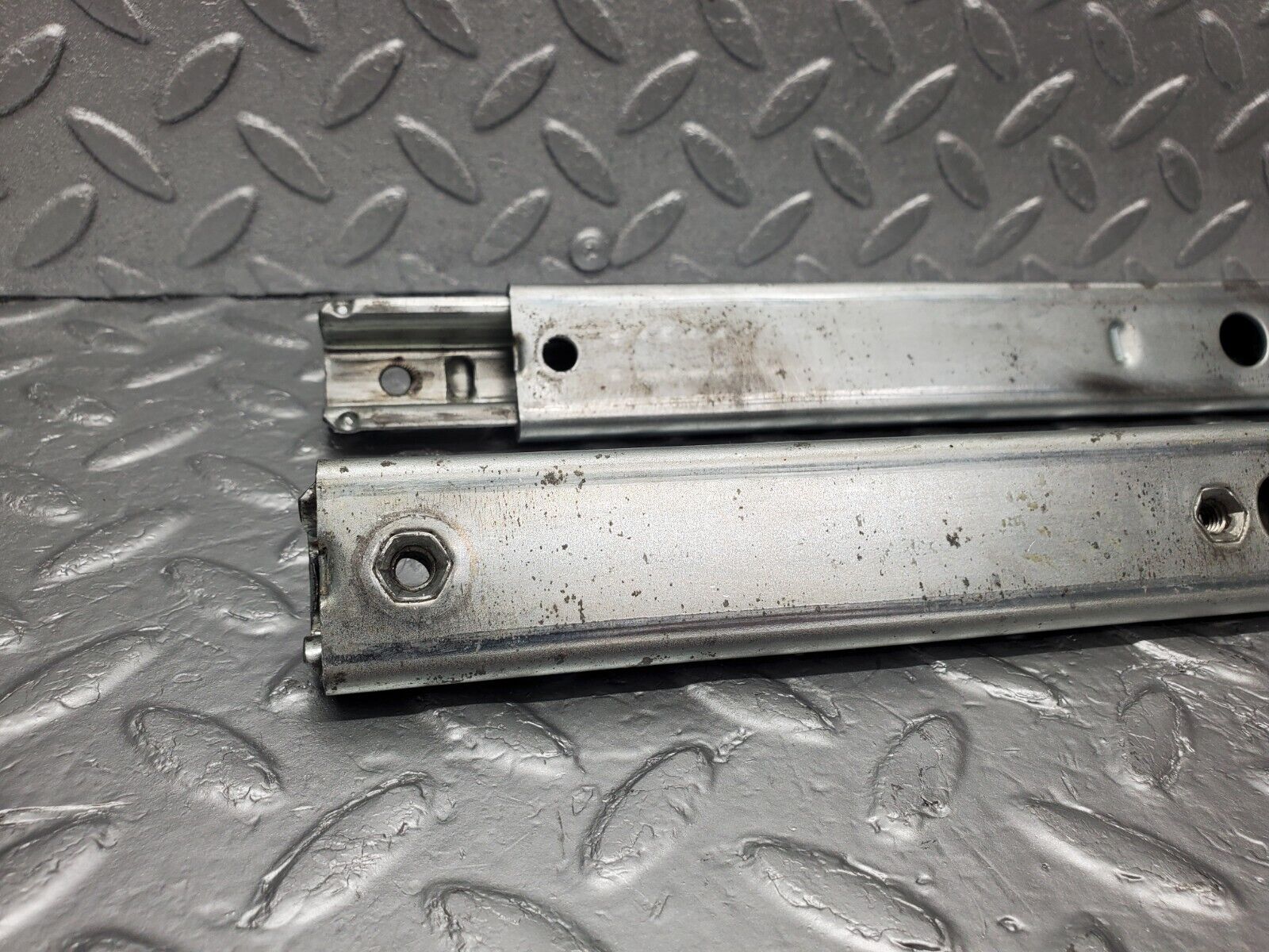 46627 Mercedes-Benz C123 280CE Coupe Front Right Seat Rail Pair