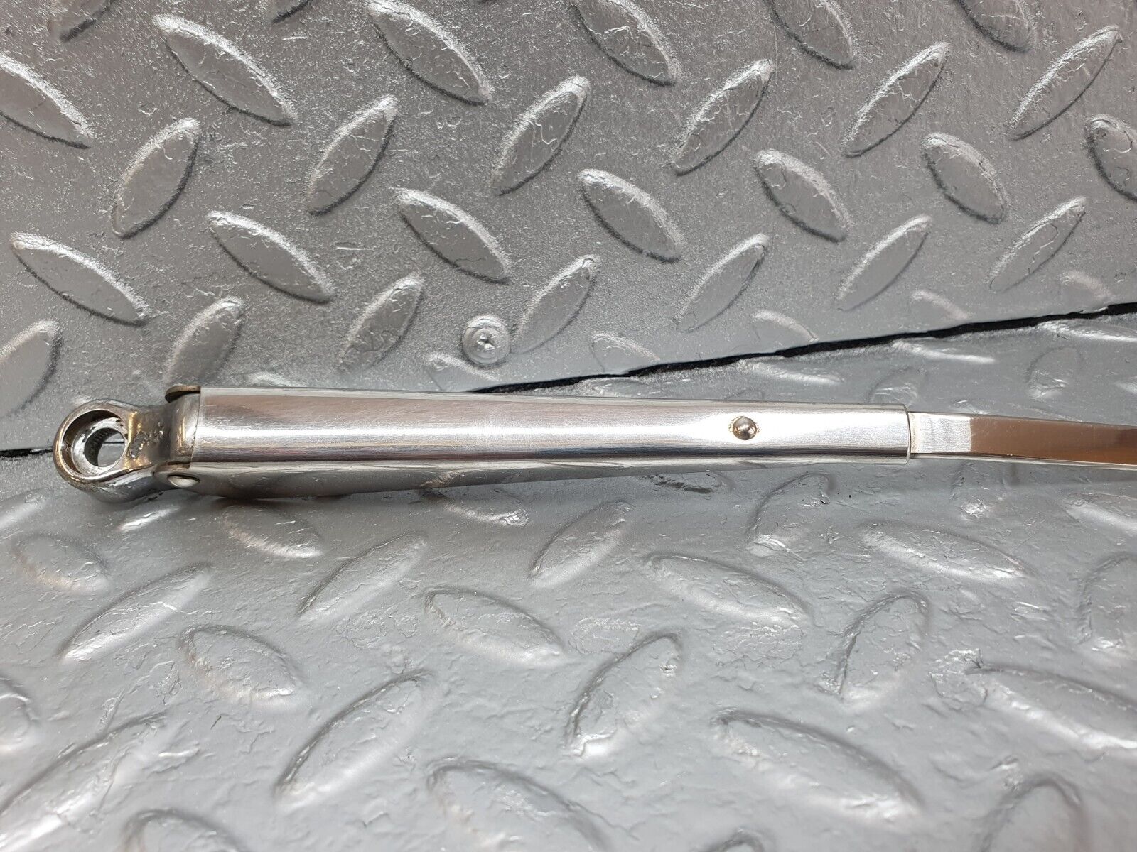 43210 Mercedes-Benz W108 280SE Windscreen Wiper Arm Left Side