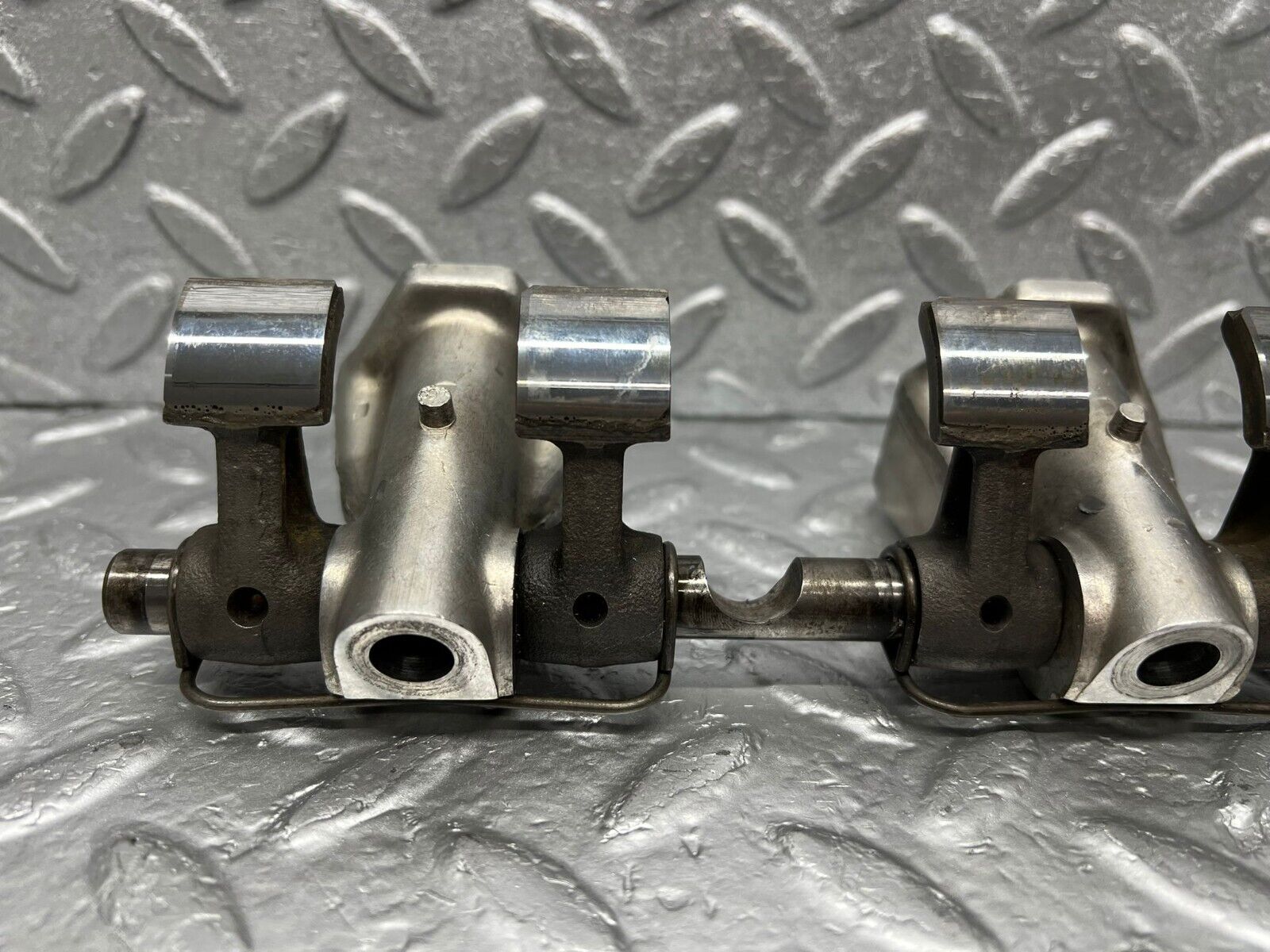 46326 Mercedes-Benz W123 300D Camshaft Rocker Arm 5 Cylinder 6160550010