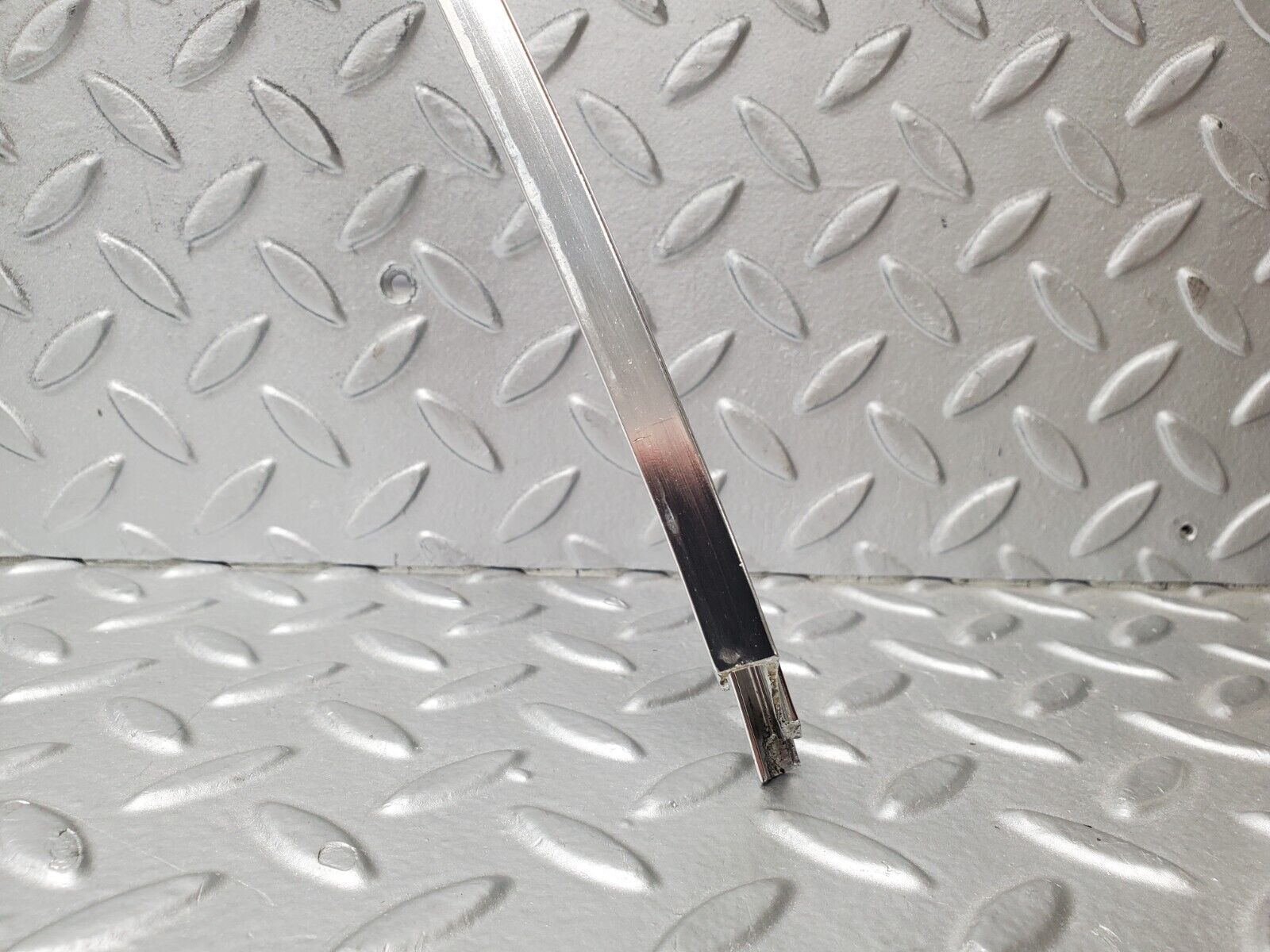 46503 Mercedes-Benz C123 280CE Coupe Chrome Roof Trim Cladding Right Side