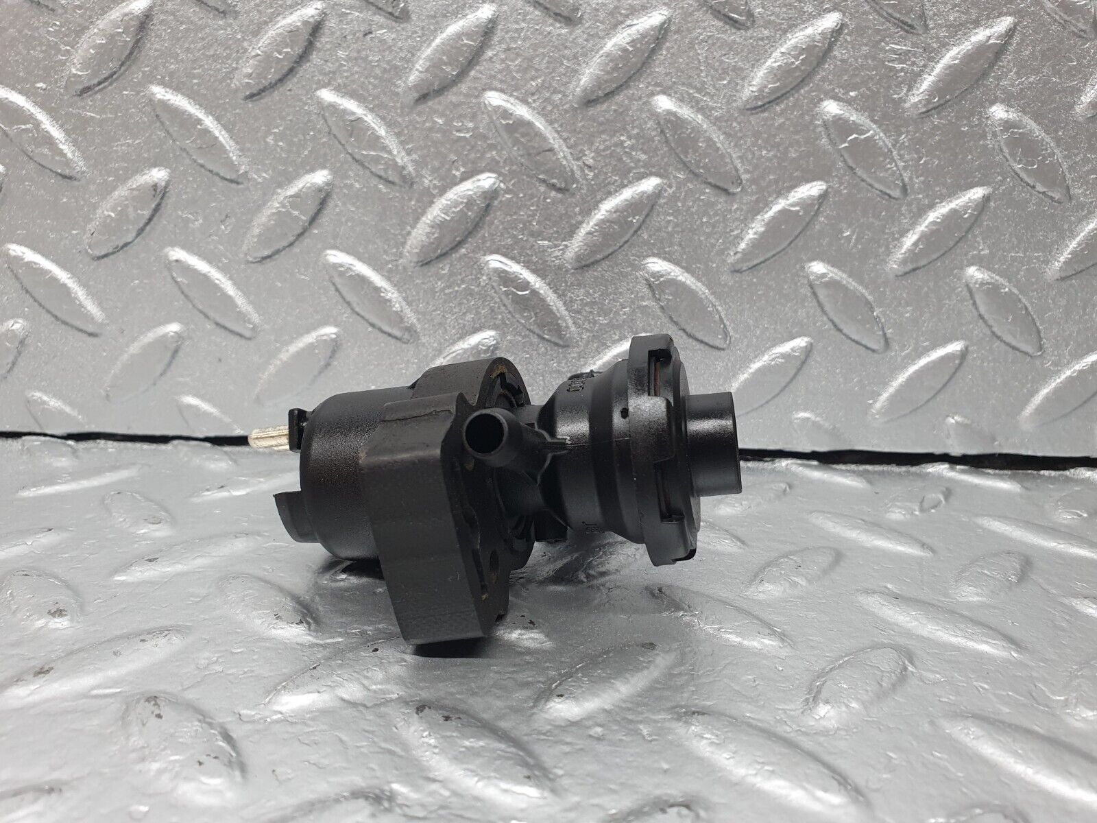 42235 Mercedes-Benz R129 320SL Coupe Fuel Regeneration Valve 0011409960