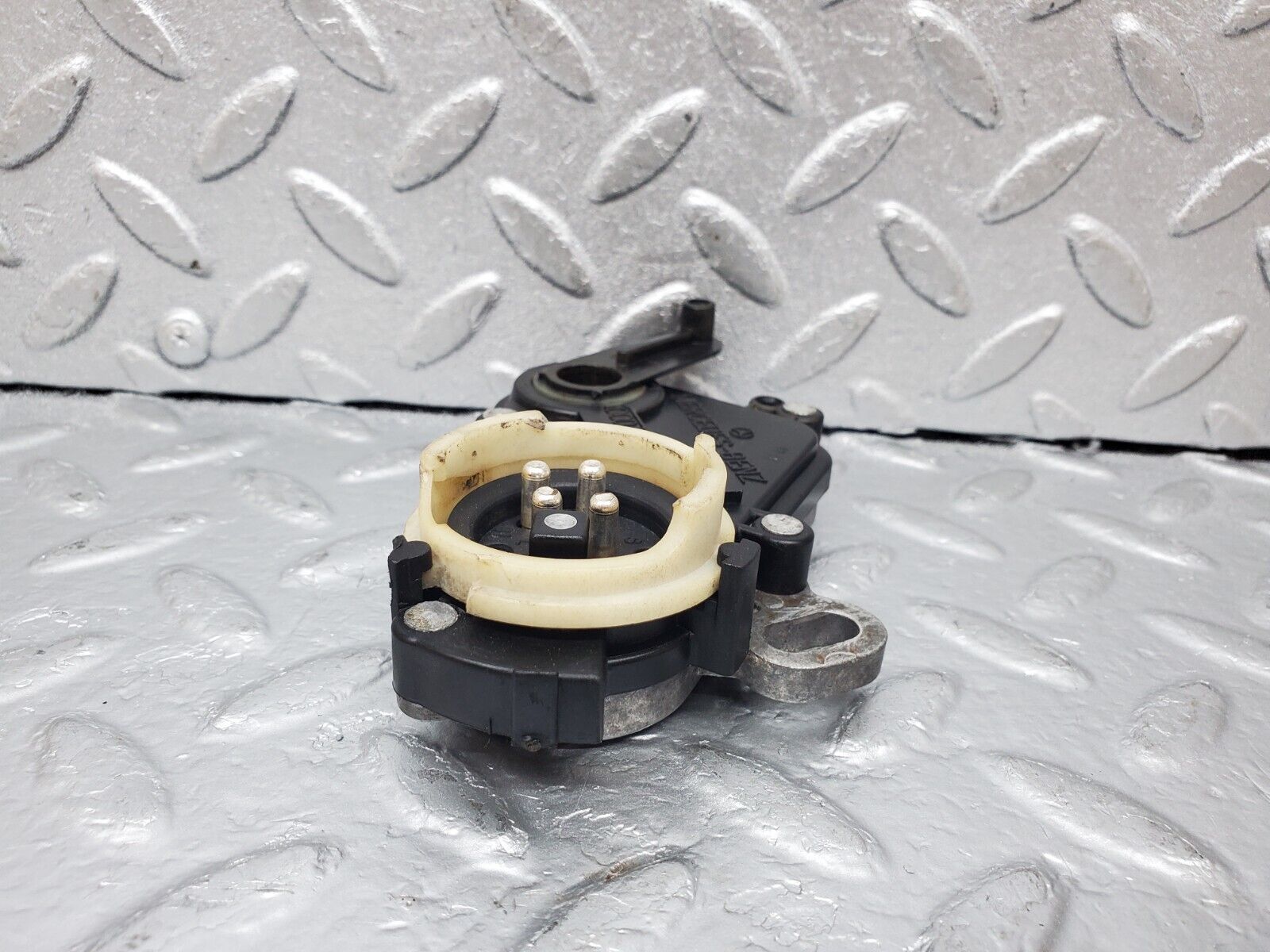 44569 Mercedes-Benz W123 280E Reverse Light Switch 722.309 0005454906