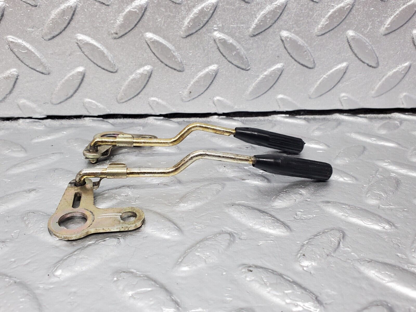 45733 Mercedes-Benz W126 420SE Rear Door Lock Knob Pair