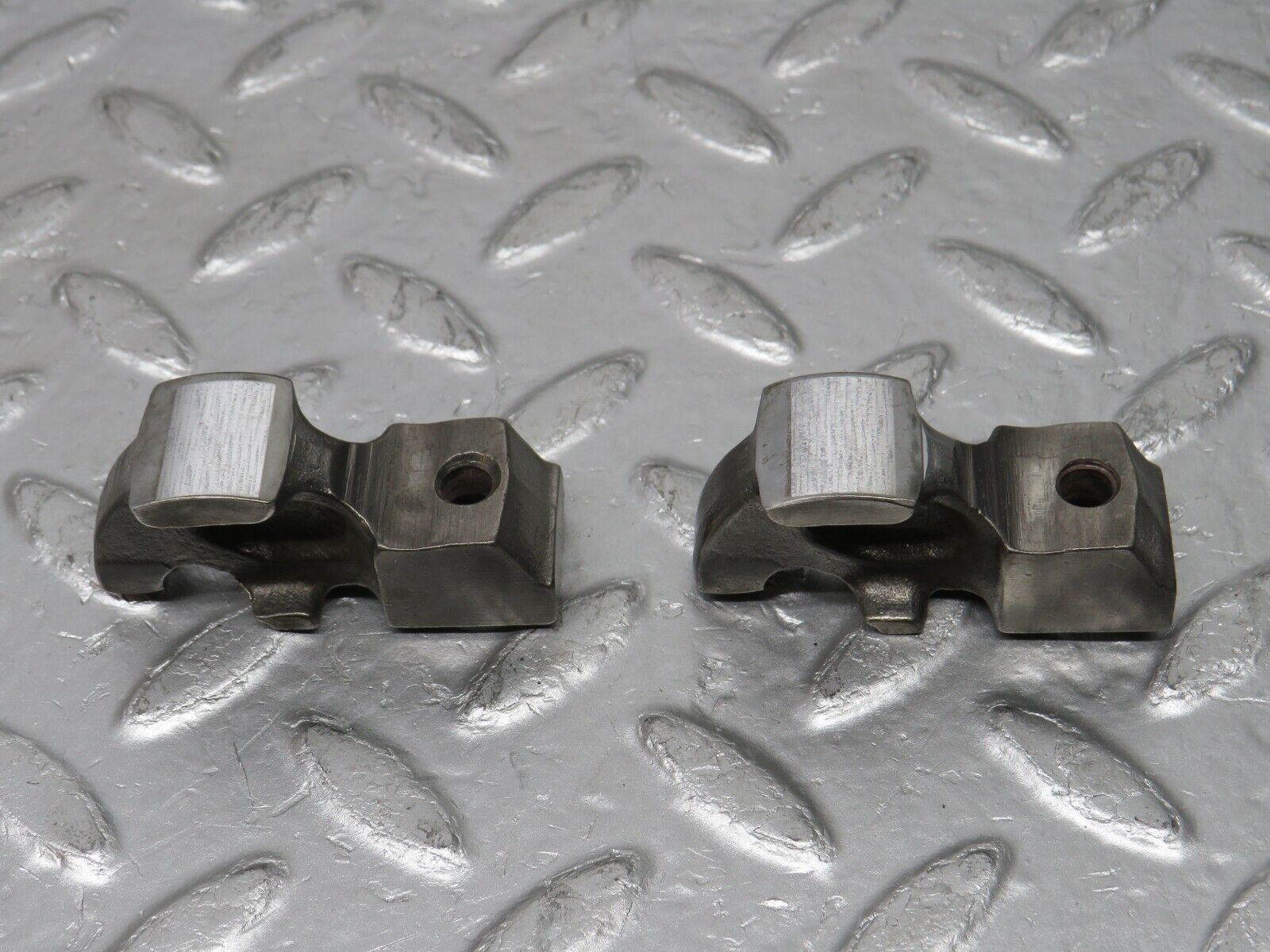 33007 Mercedes-Benz C107 R107 350 V8 Valve Rocker Arm With Spring & Tappet