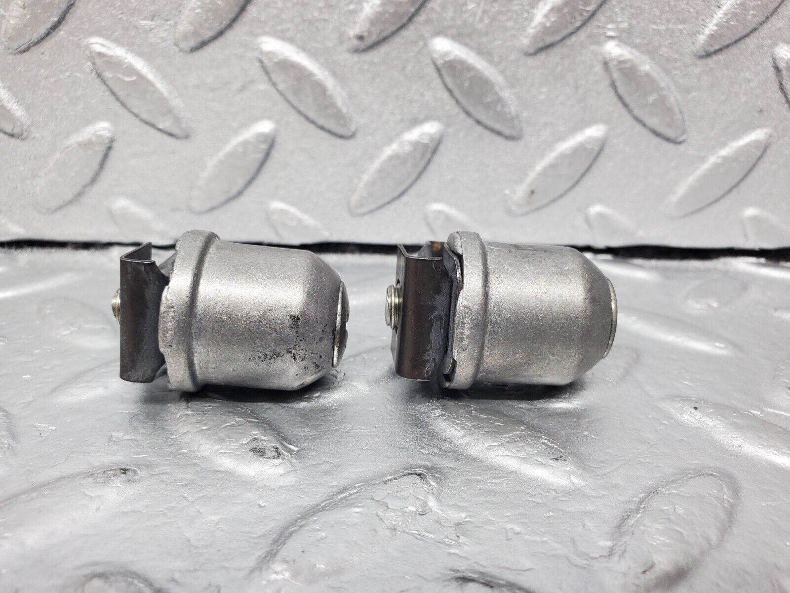 45728 Mercedes-Benz W126 420SE Rear Seat Holder 2X