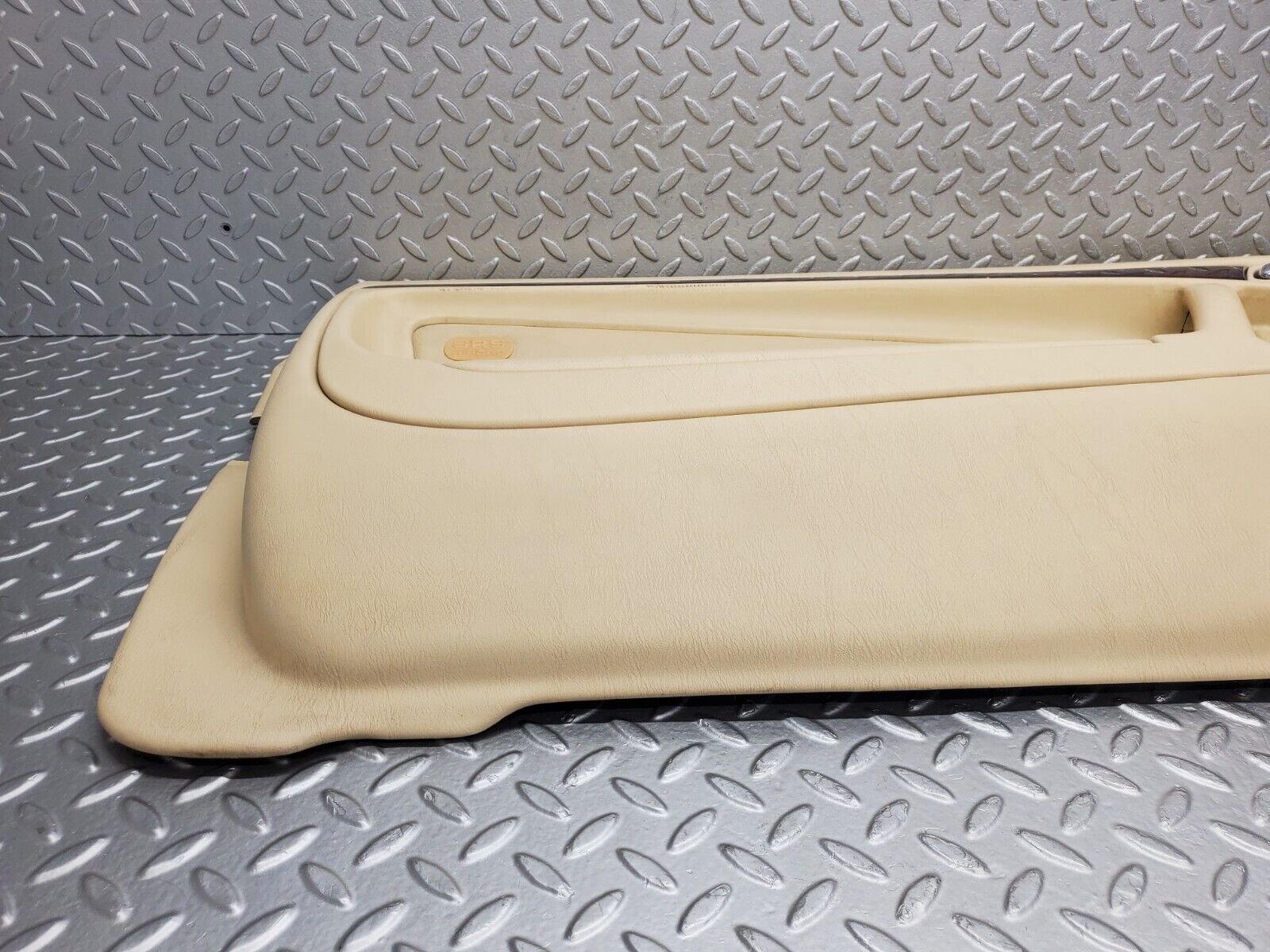 46817 Mercedes-Benz R129 320SL Coupe Left Door Card Beige