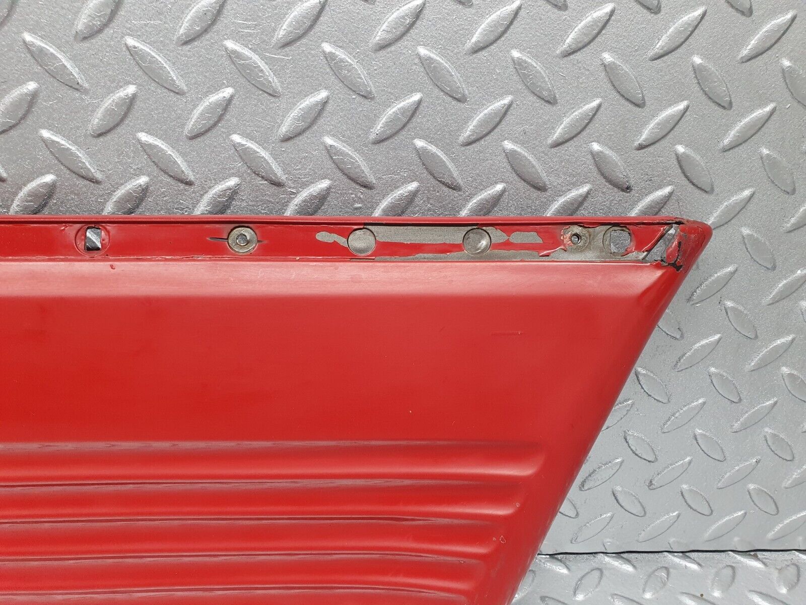 43490 Mercedes-Benz C126 380SEC Coupe Rear Left Fender Wing Lower Moulding Trim