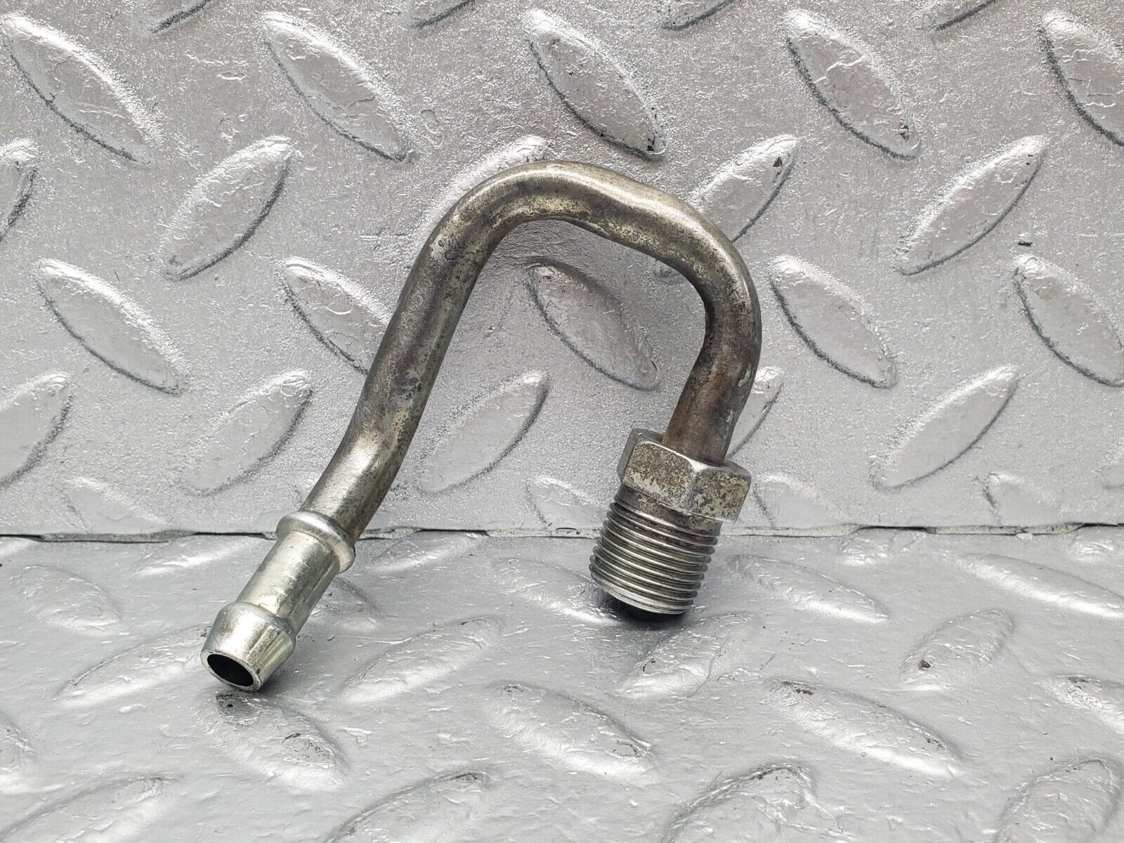 46212 Mercedes-Benz W124 280E Oil Hose Pipe