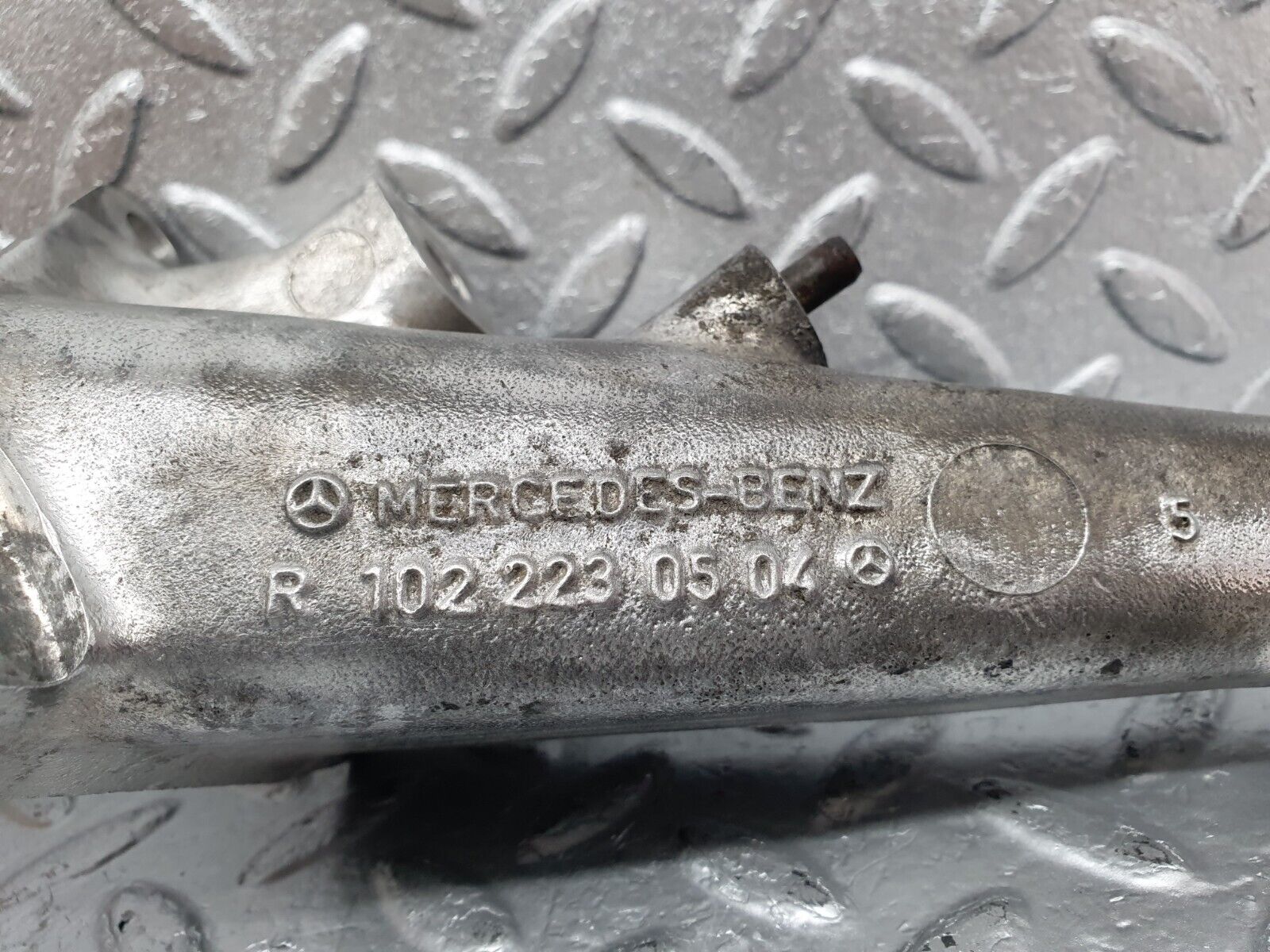 44012 Mercedes-Benz C123 230CE Coupe Engine Mount Bracket Left Side 1022230504