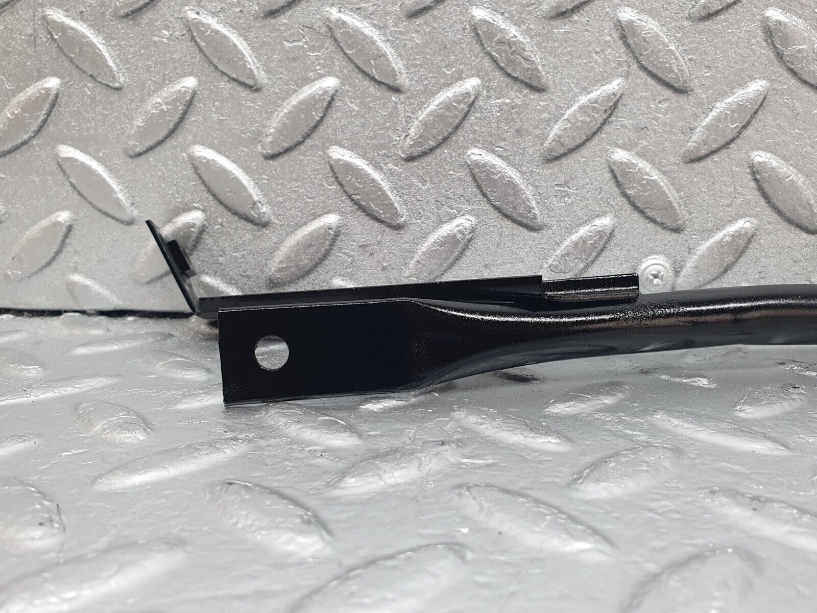 43936 Mercedes-Benz C123 230CE Coupe Horn Bracket