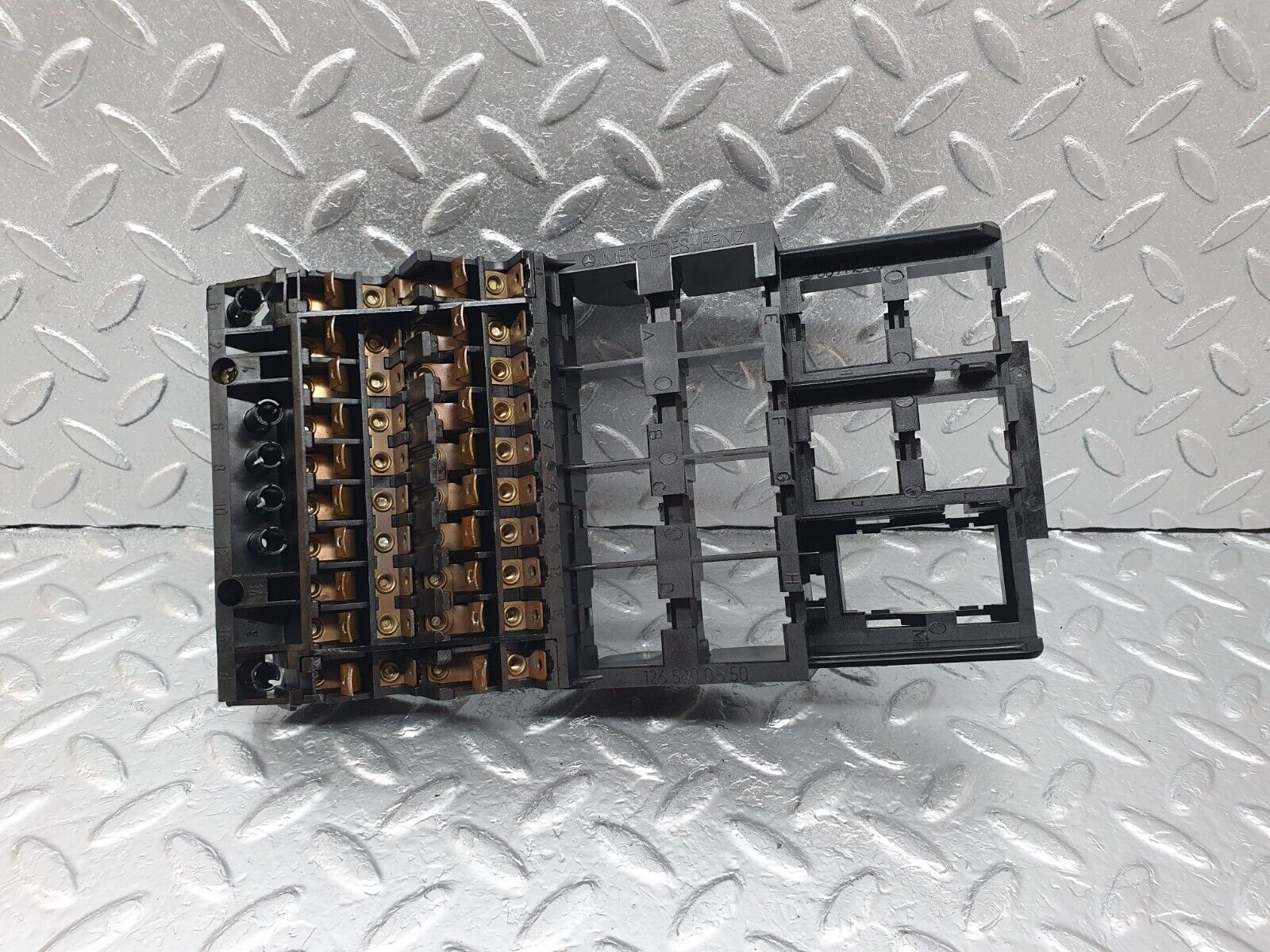 43592 Mercedes-Benz C126 380SEC Coupe Fuse Box 1265400550