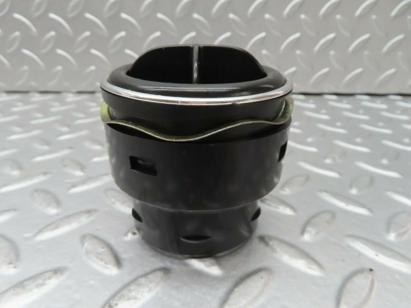 15602 Mercedes-Benz R107 450SL Dashboard Air Vent