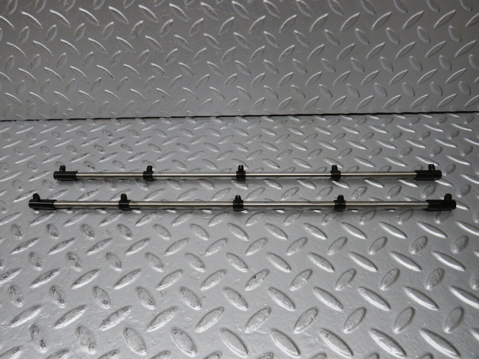 32819 Mercedes-Benz C107 R107 350 V8 Camshaft Oil Tube