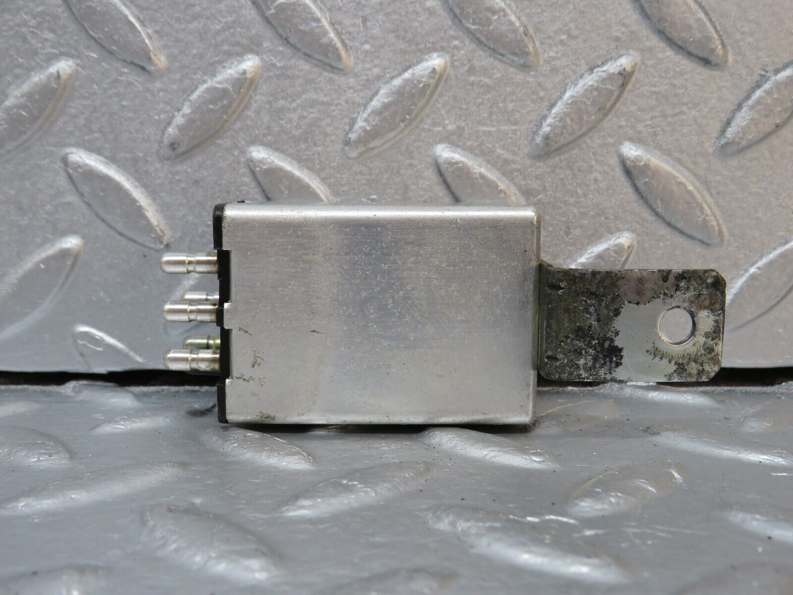 39828 Mercedes-Benz R107 350SL Heated Window Relay 1078200110