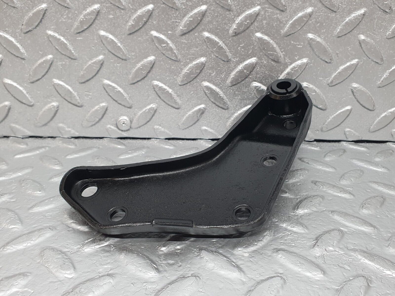 44217 Mercedes-Benz C123 230CE Coupe Alternator Generator Bracket