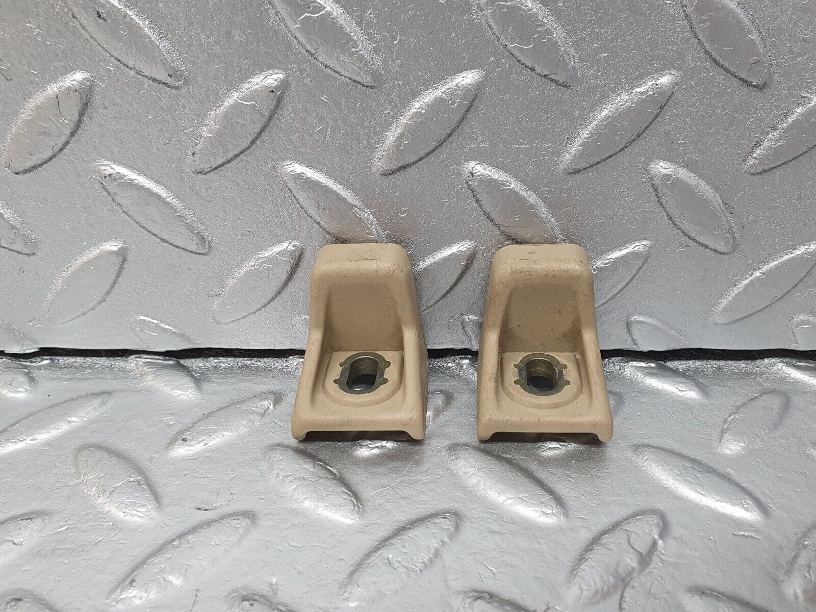 42582 Mercedes-Benz R129 320SL Coupe Rear Seat Holder 2x