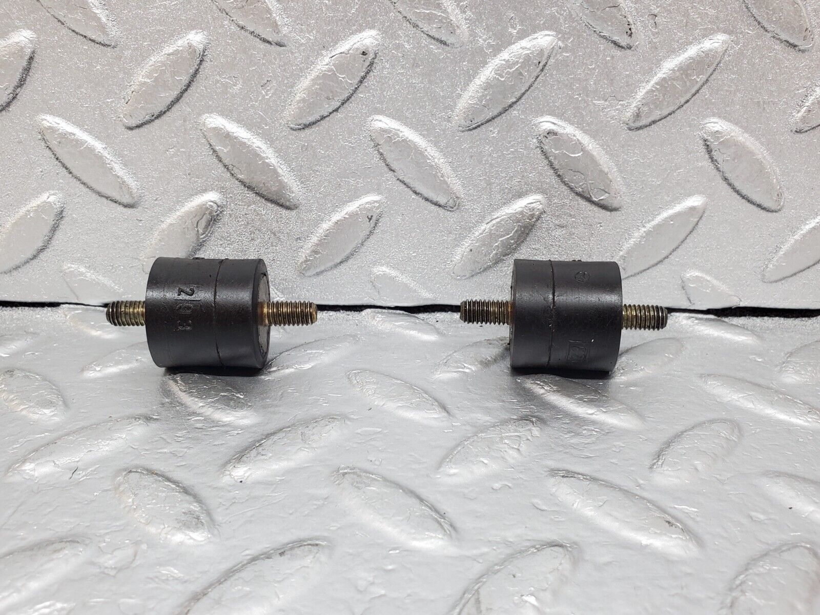 44464 Mercedes-Benz W123 280E Air Filter Box Housing Holder 2X