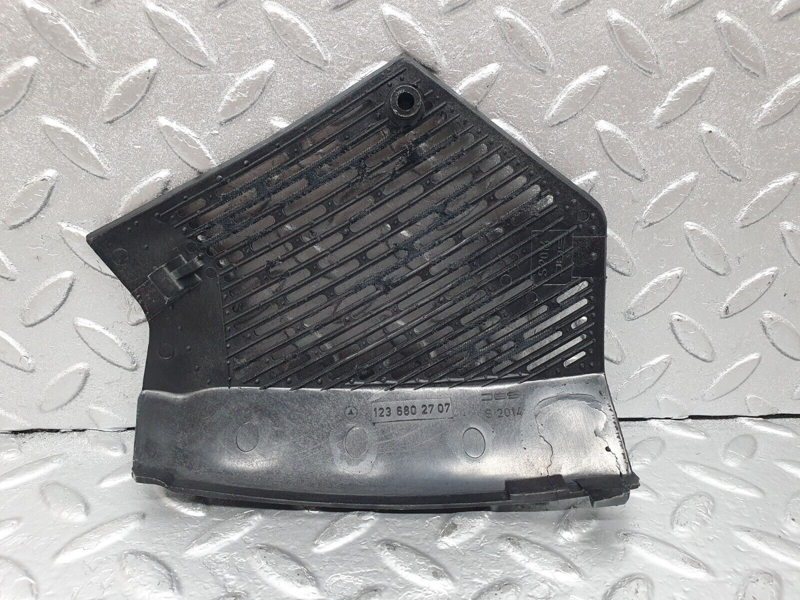 43910 Mercedes-Benz C123 230CE Coupe Dashboard Speaker Covers 1236802707 1236802807