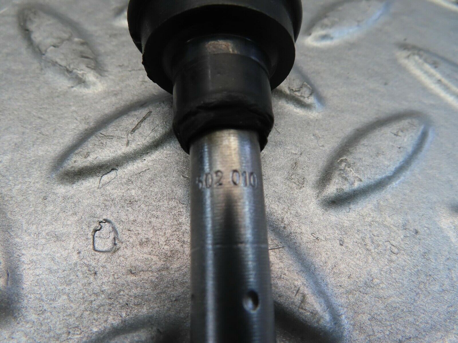 11033 Mercedes-Benz R107 W116 Fuel Injector Bosch 0437502010