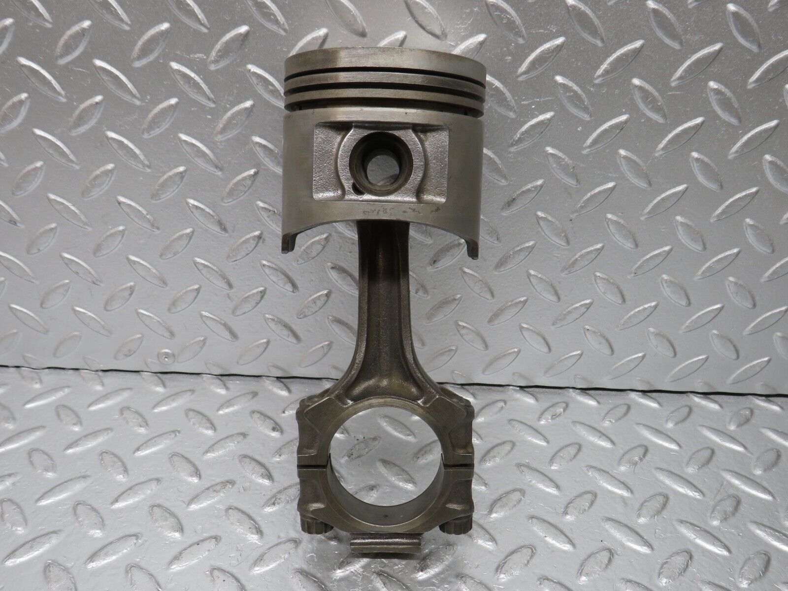 32771 Mercedes-Benz C107 R107 350 V8 Piston With Connecting Rod 92mm 11607