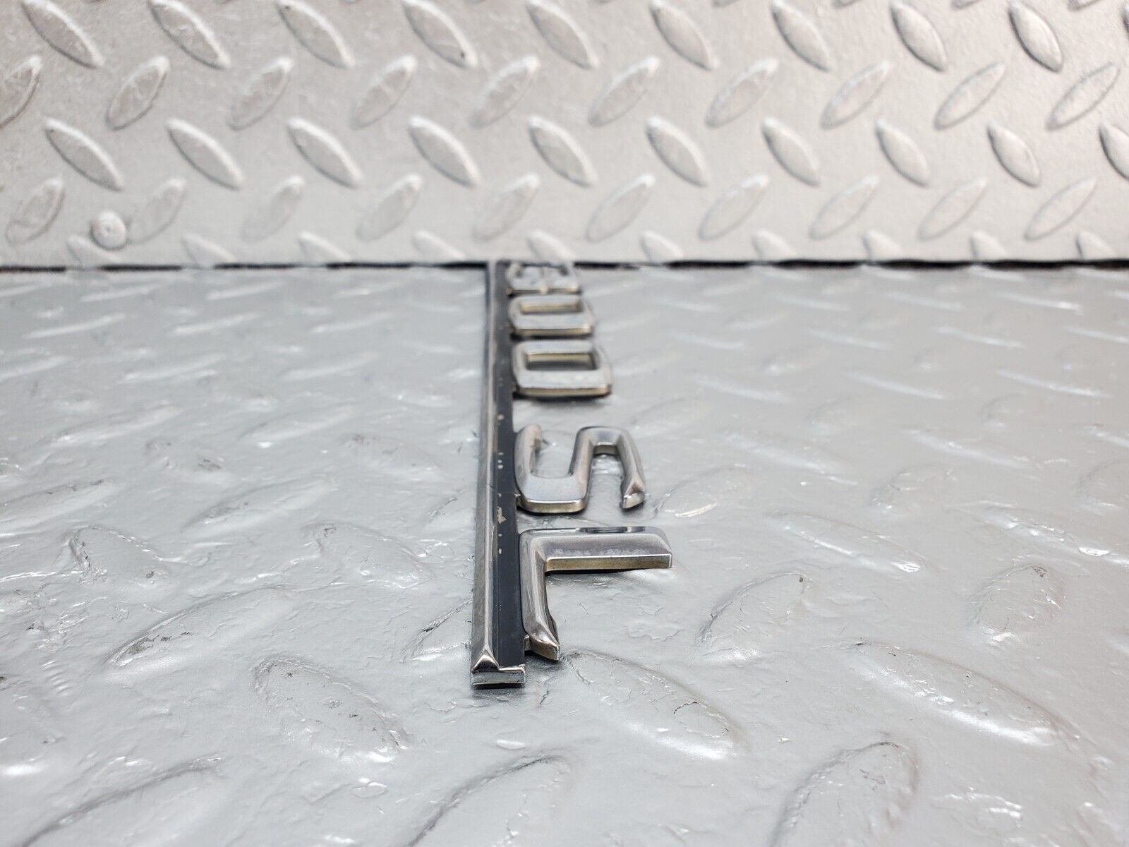 45229 Mercedes-Benz R129 300SL Coupe Trunk Badge Emblem