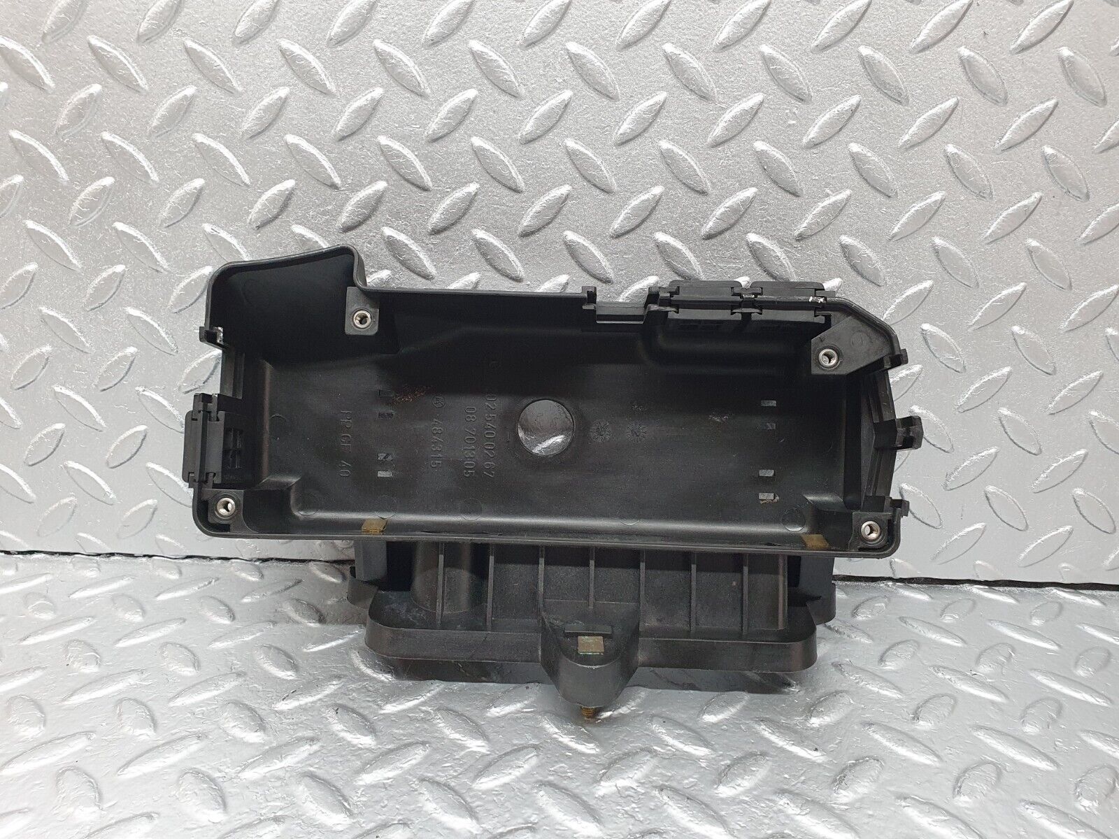 42066 Mercedes-Benz W202 C200 Cable Tray 2025400267