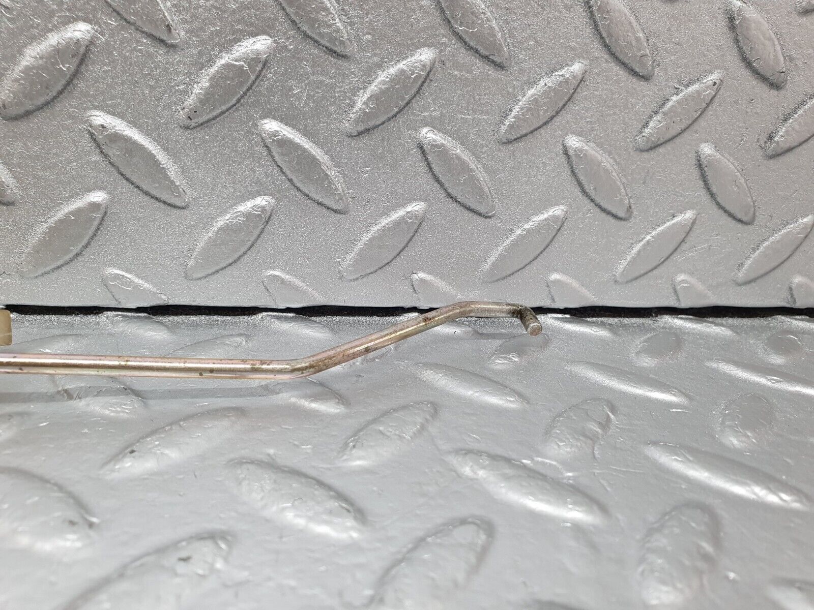 43702 Mercedes-Benz C126 380SEC Coupe Door Lock Cable