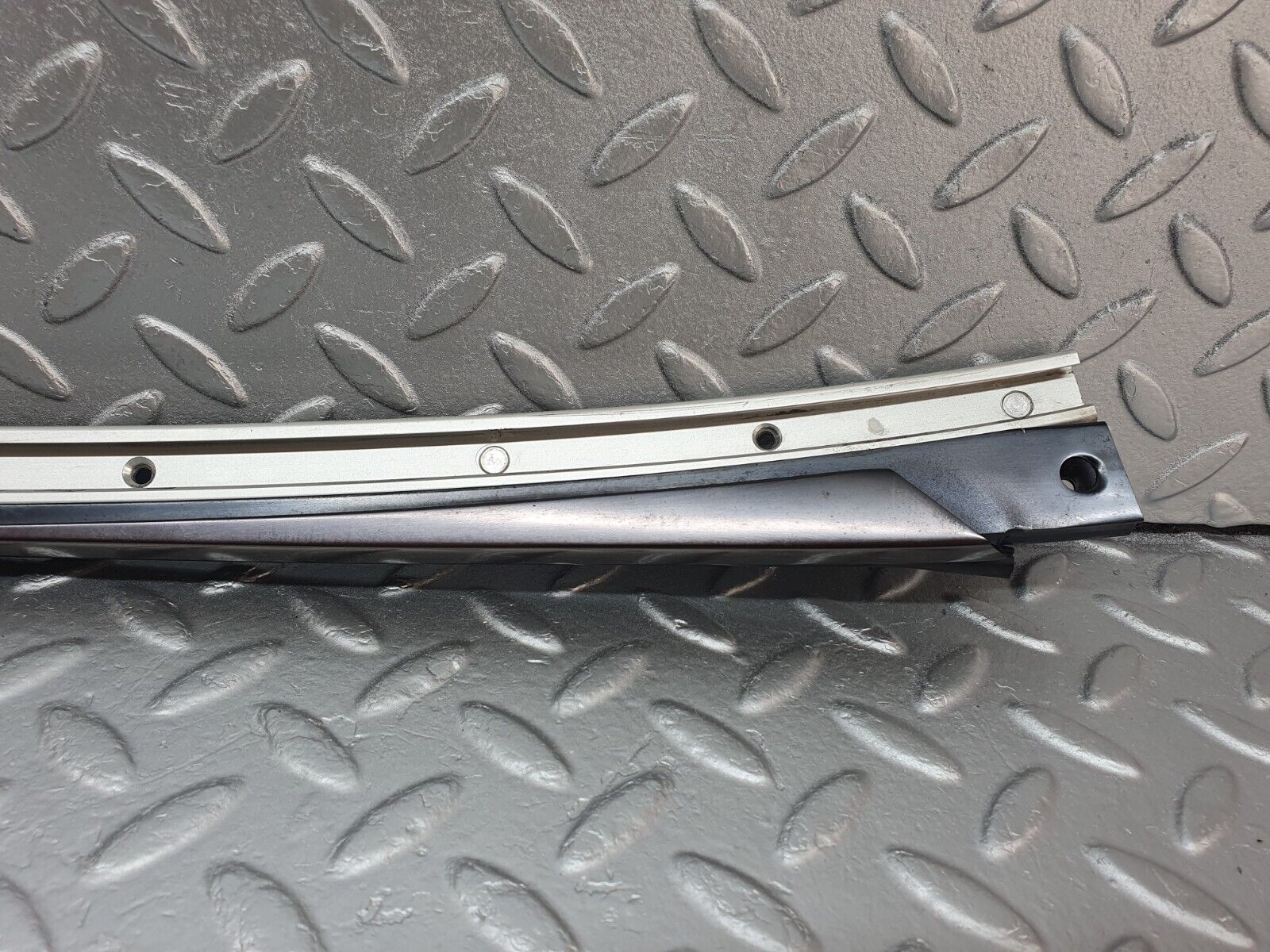 42450 Mercedes-Benz R129 320SL Coupe A Pillar Chrome Trim Cover Left