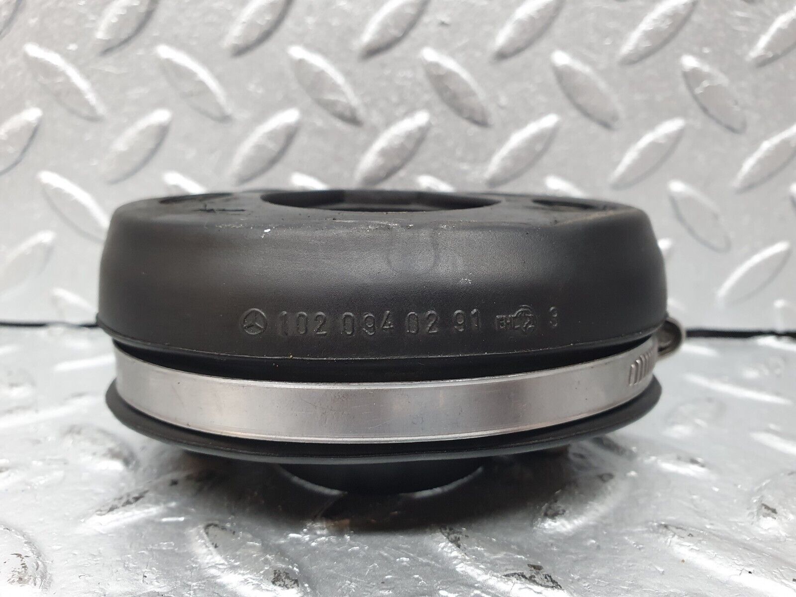 41631 Mercedes-Benz W124 200E Air Intake Hose For Carburettor 1020940291