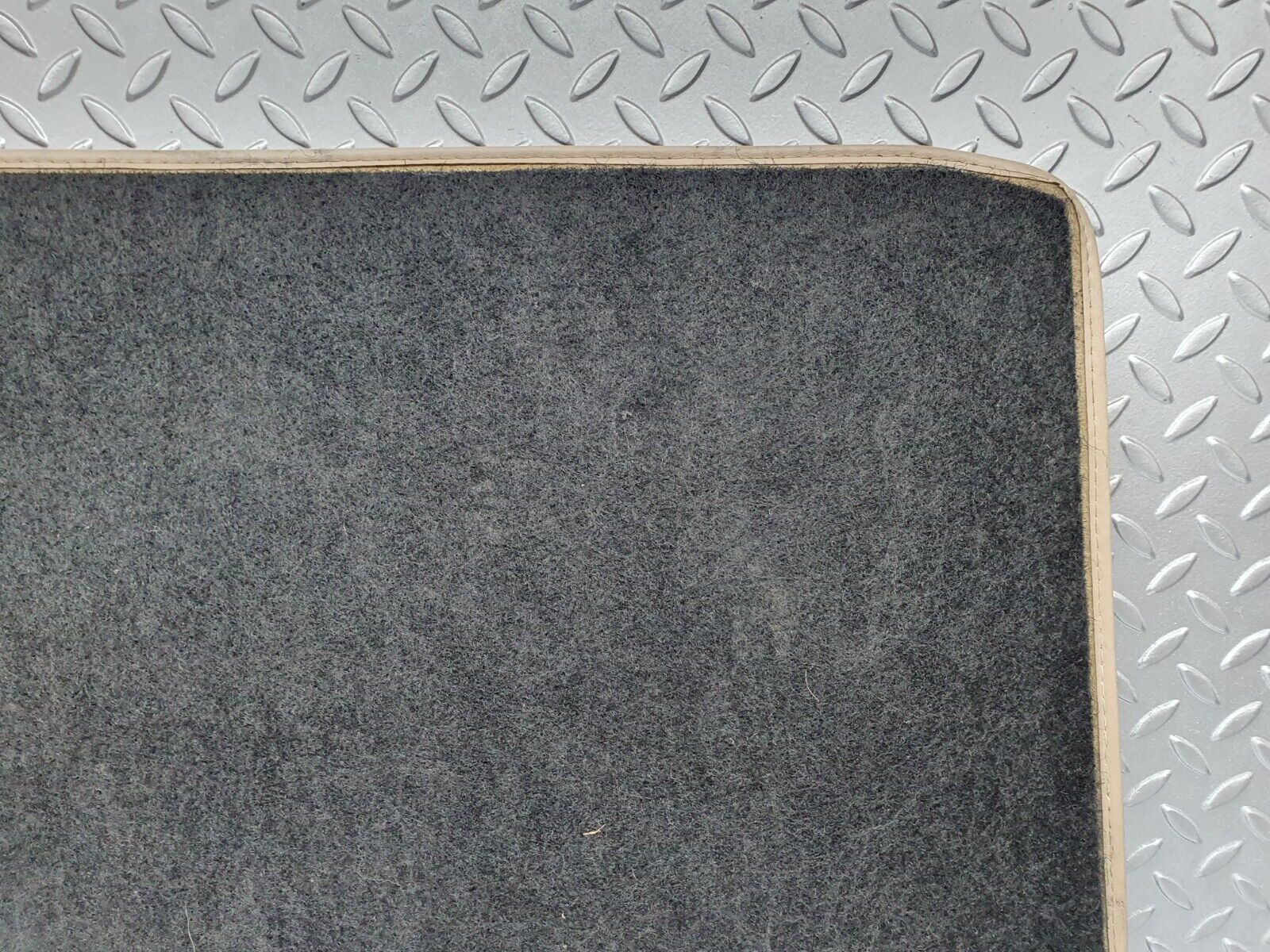 42260 Mercedes-Benz R129 320SL Coupe Trunk Boot Floor Carpet Beige