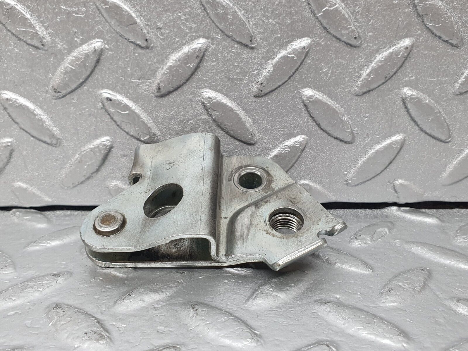 44167 Mercedes-Benz C123 230CE Coupe Front Right Seat Belt Bracket